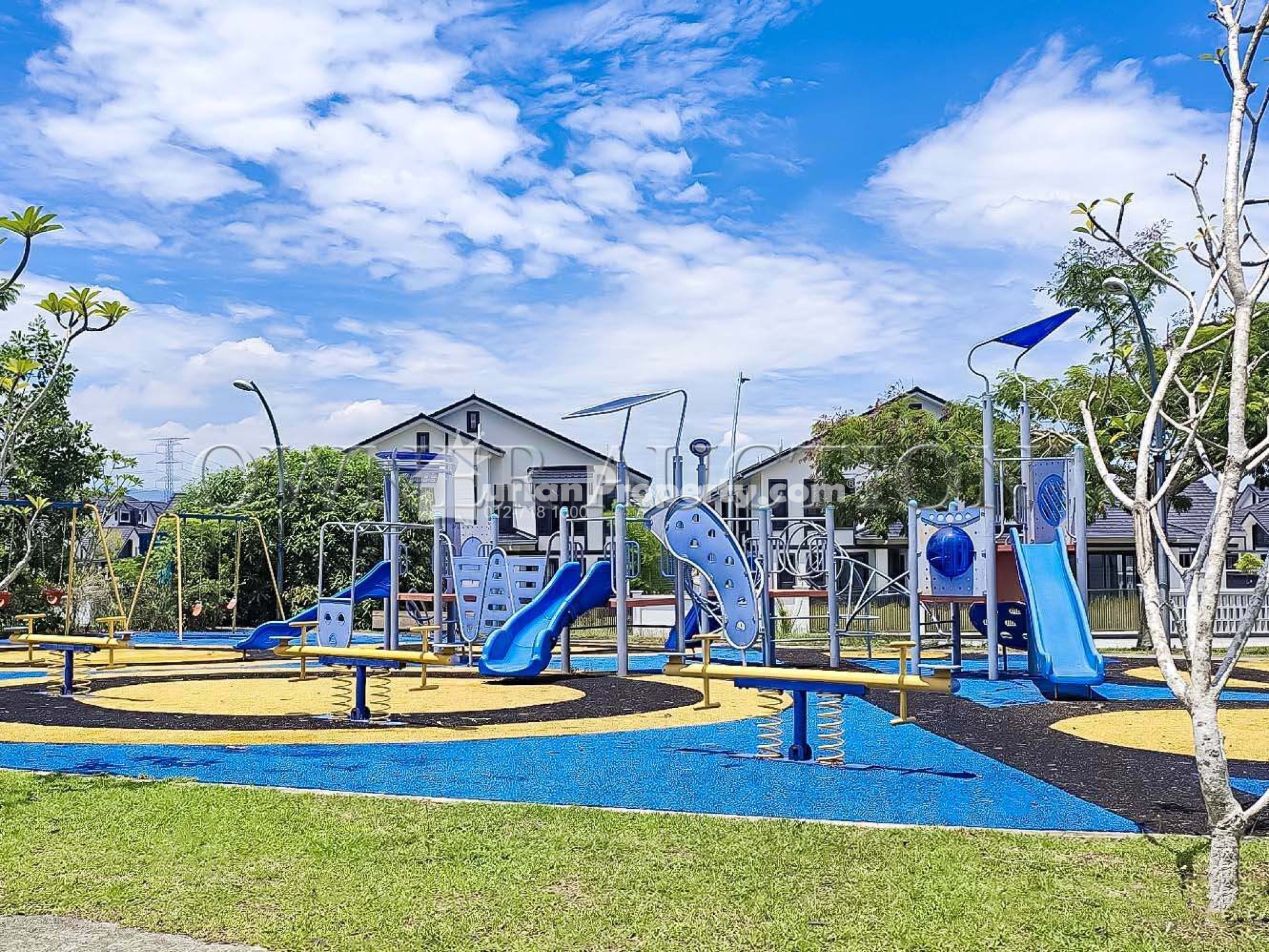 Semi D For Auction at Elmina Gardens