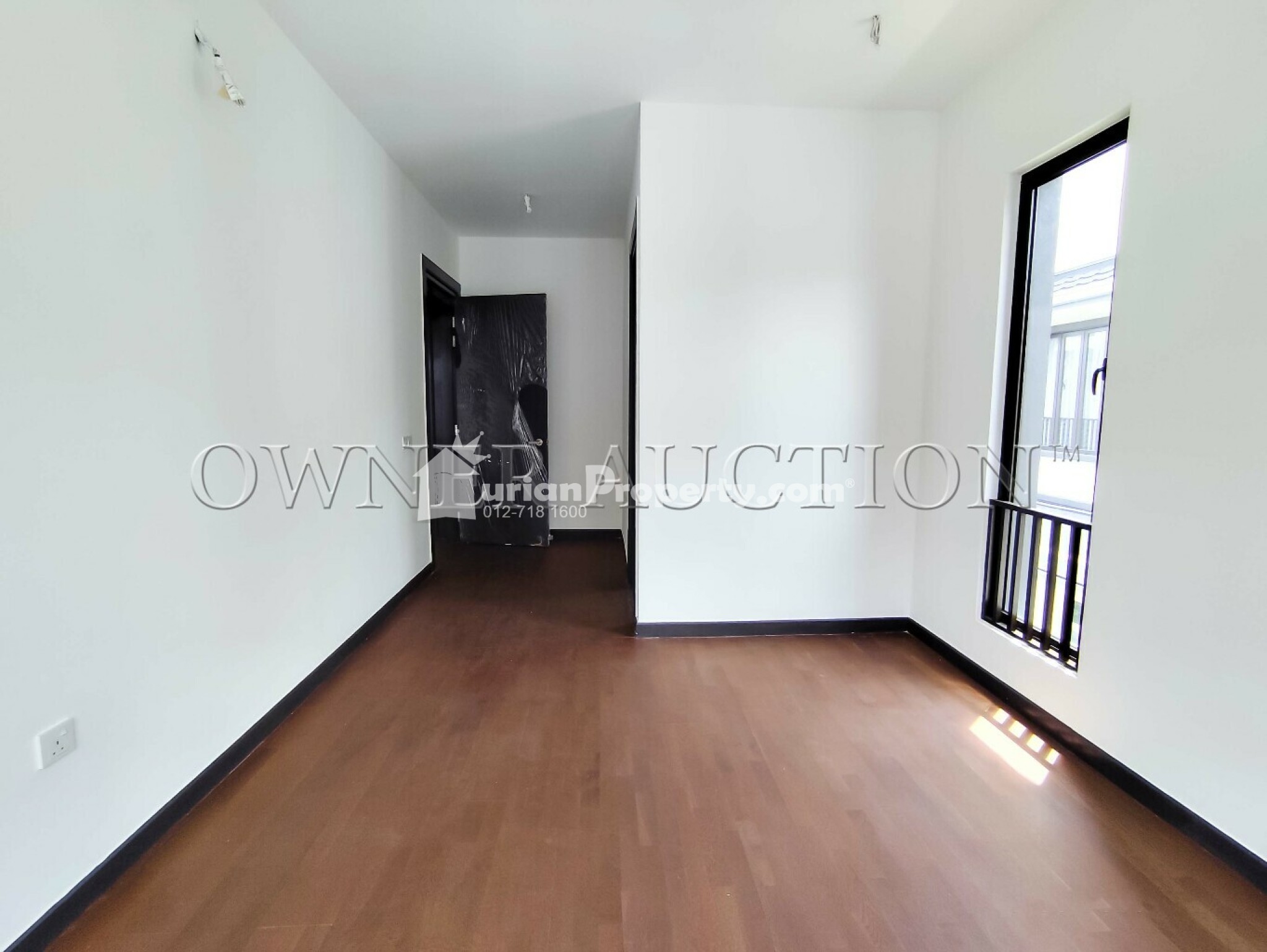 Semi D For Auction at Elmina Gardens