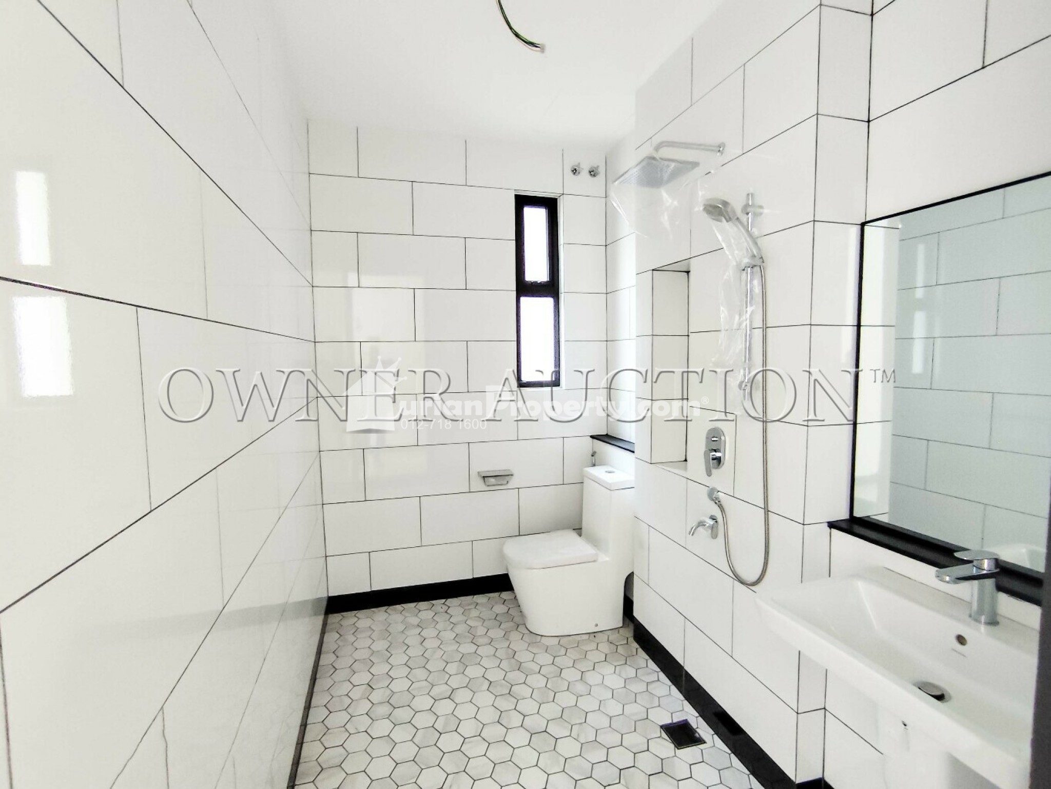 Semi D For Auction at Elmina Gardens