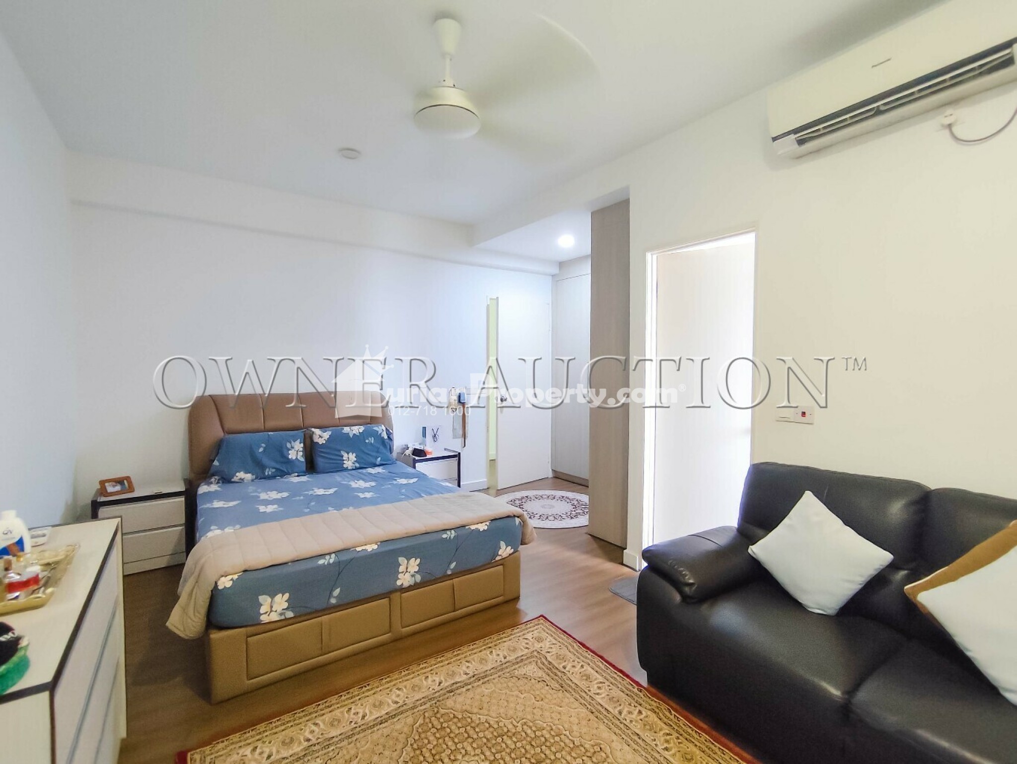 Condo For Auction at Elit Heights