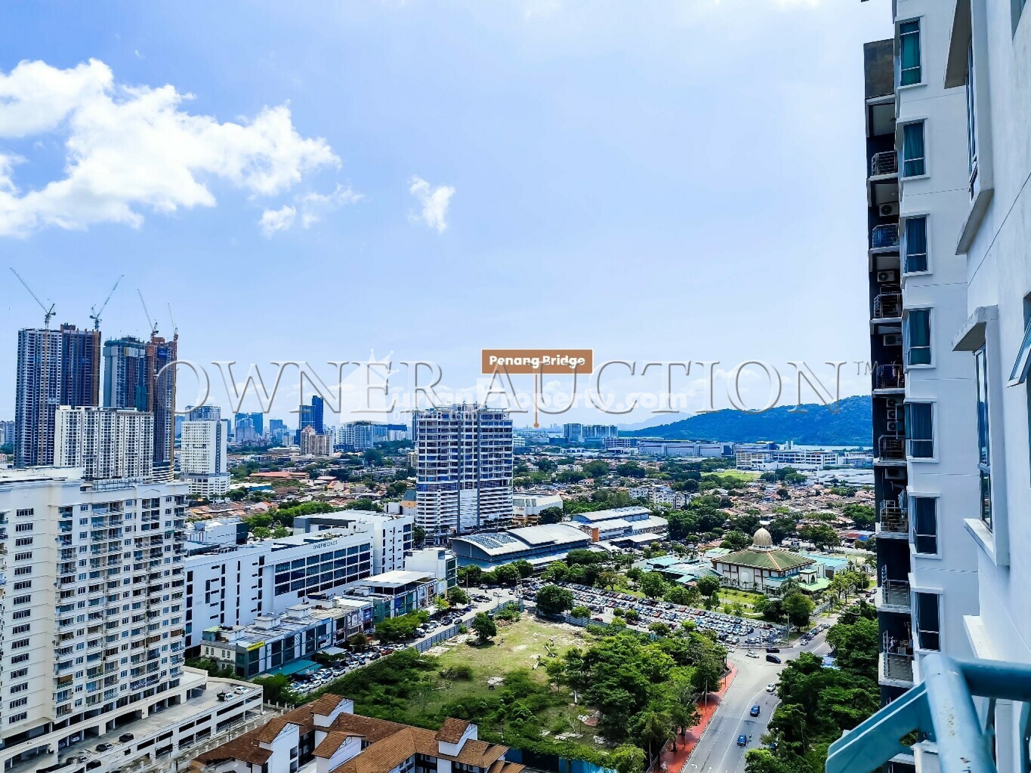 Condo For Auction at Elit Heights