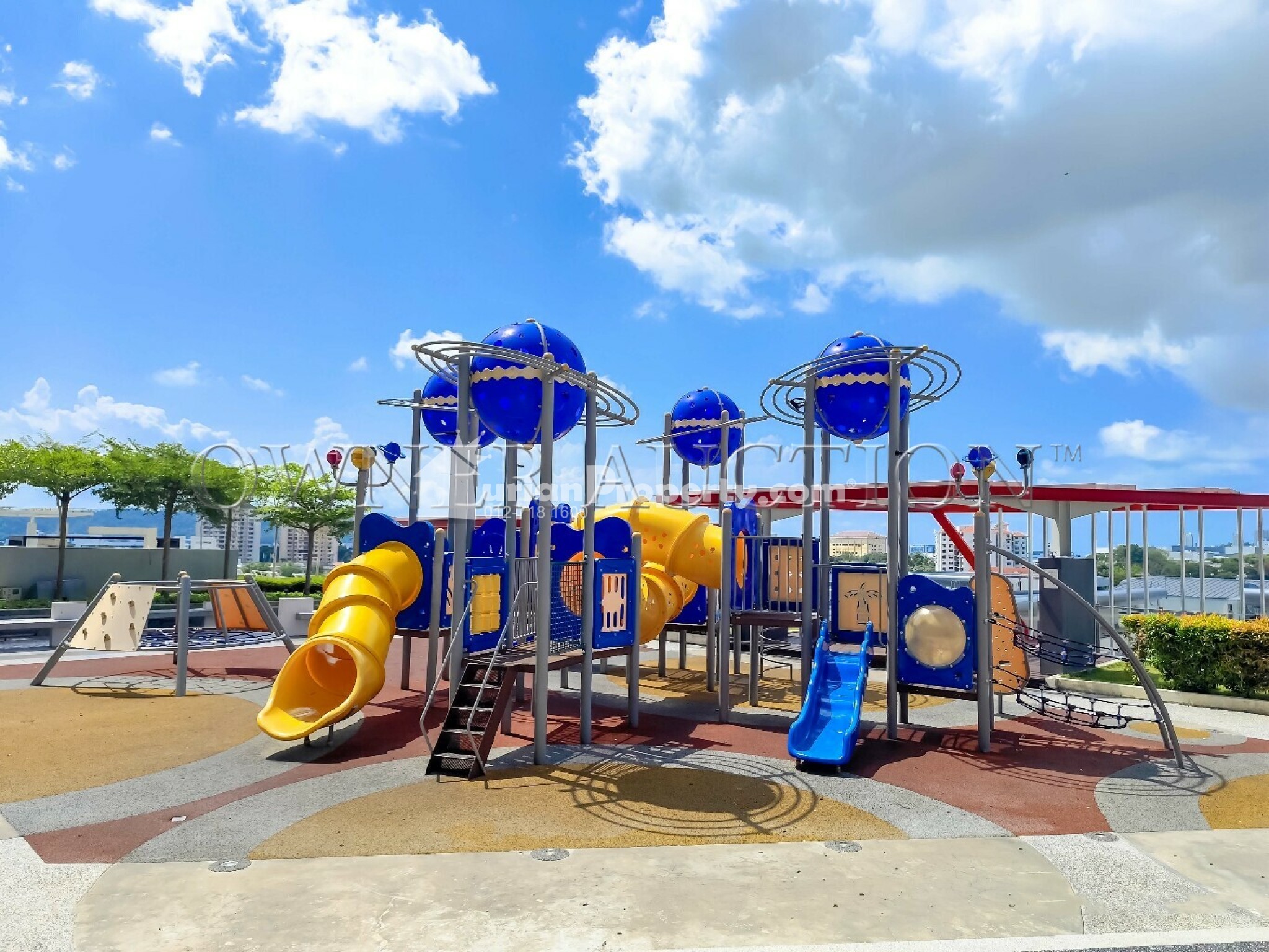 Condo For Auction at Elit Heights