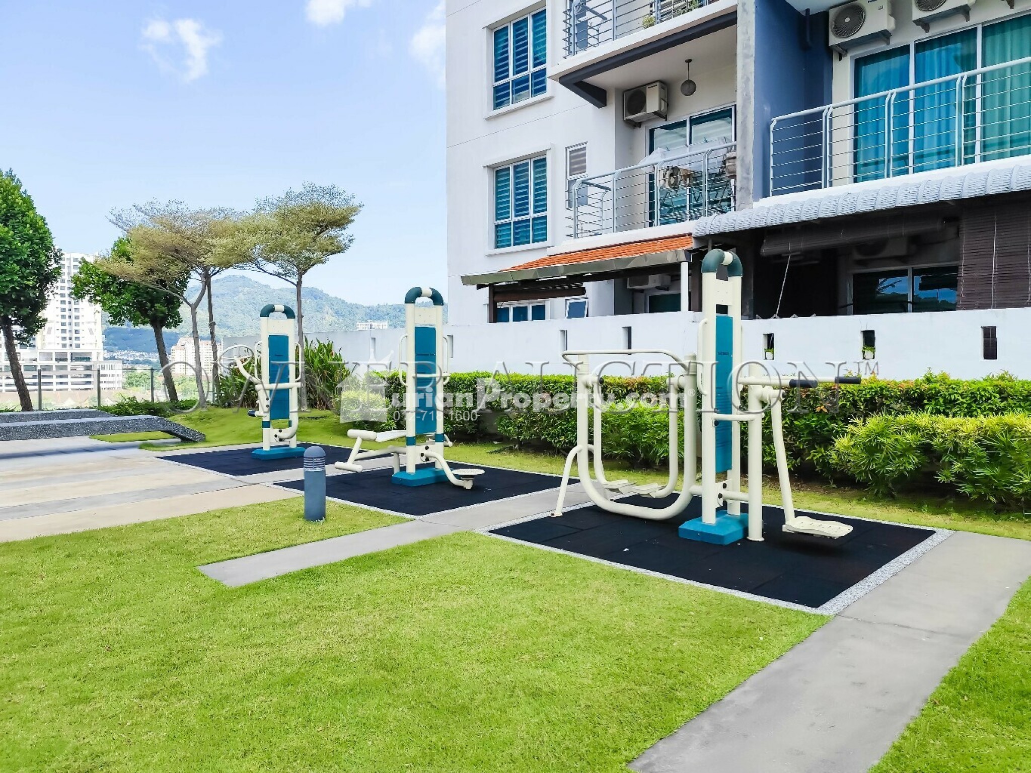 Condo For Auction at Elit Heights