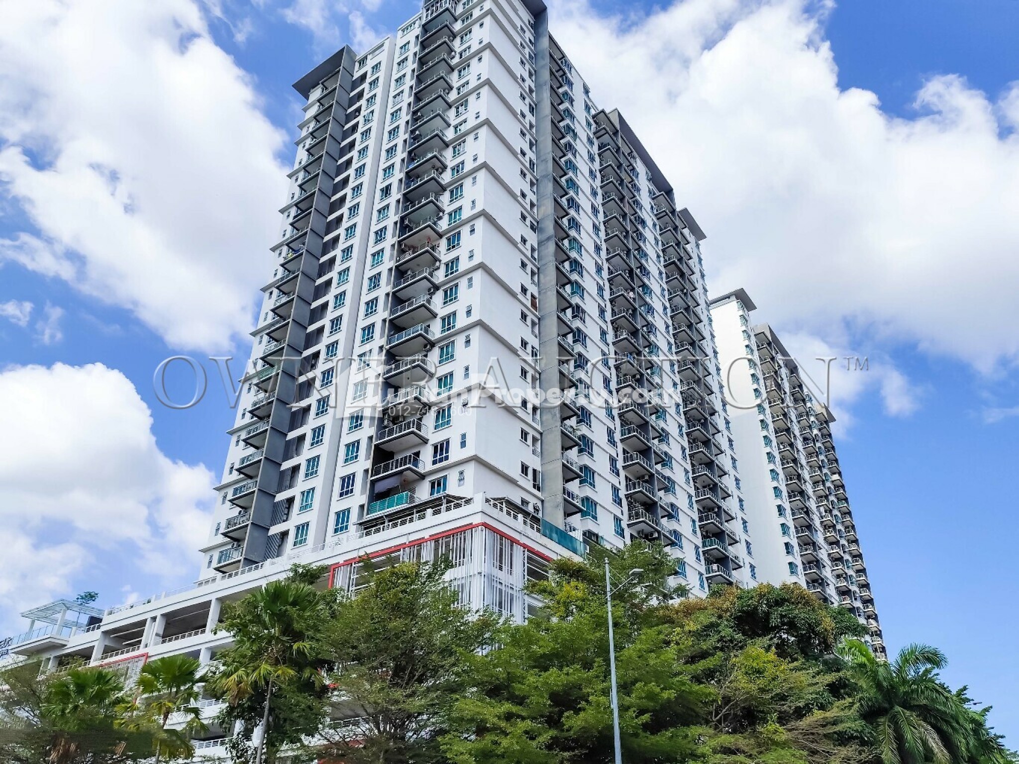 Condo For Auction at Elit Heights