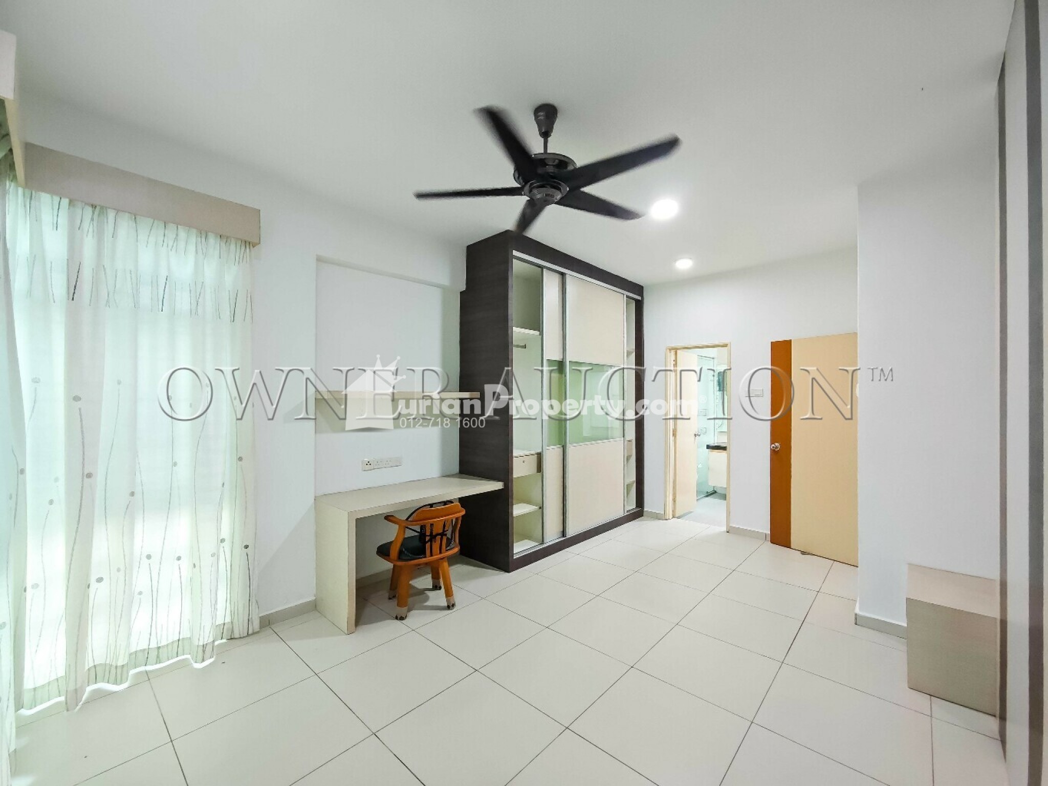 Condo For Auction at Cristal Serin Residence