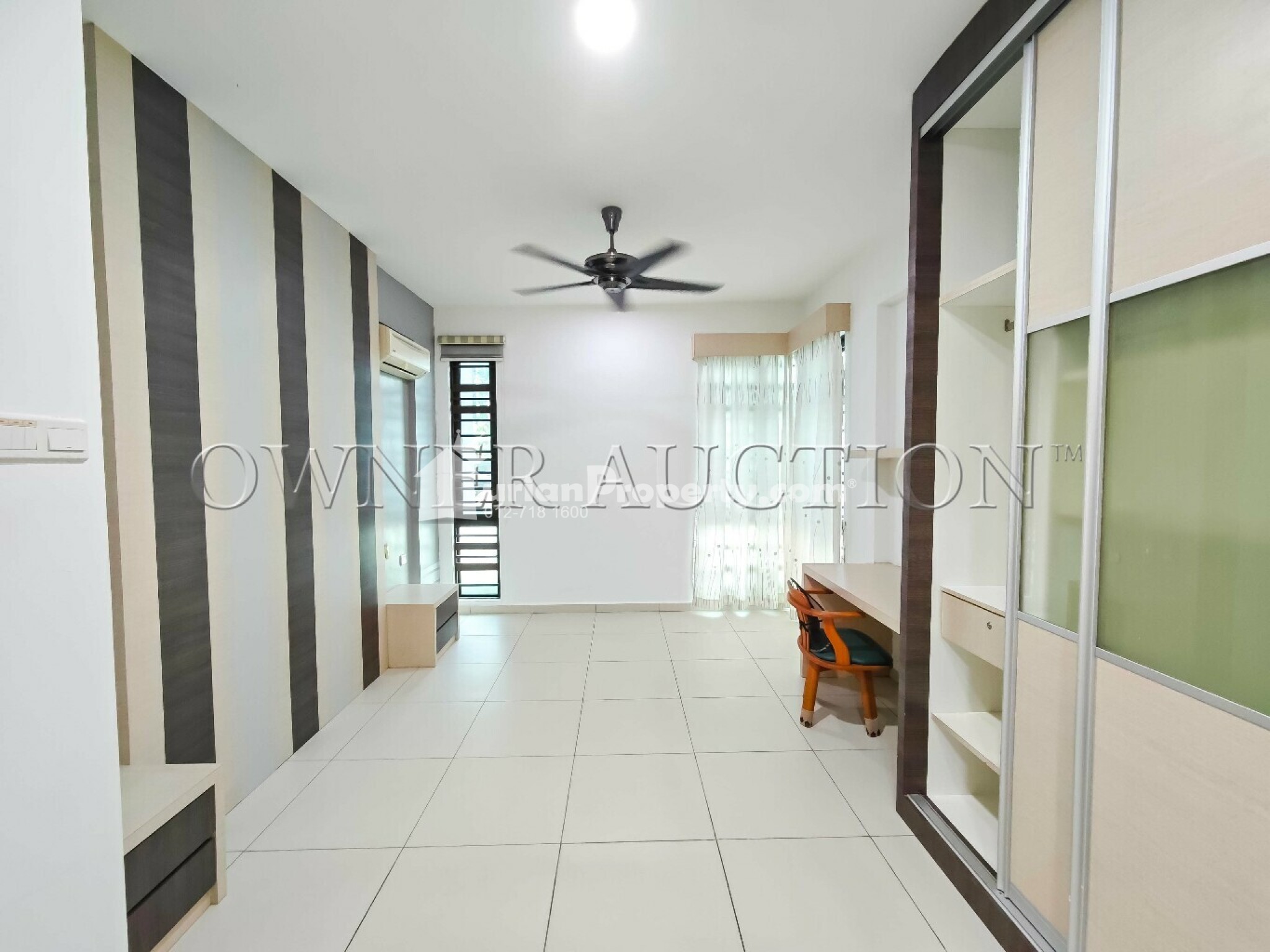 Condo For Auction at Cristal Serin Residence