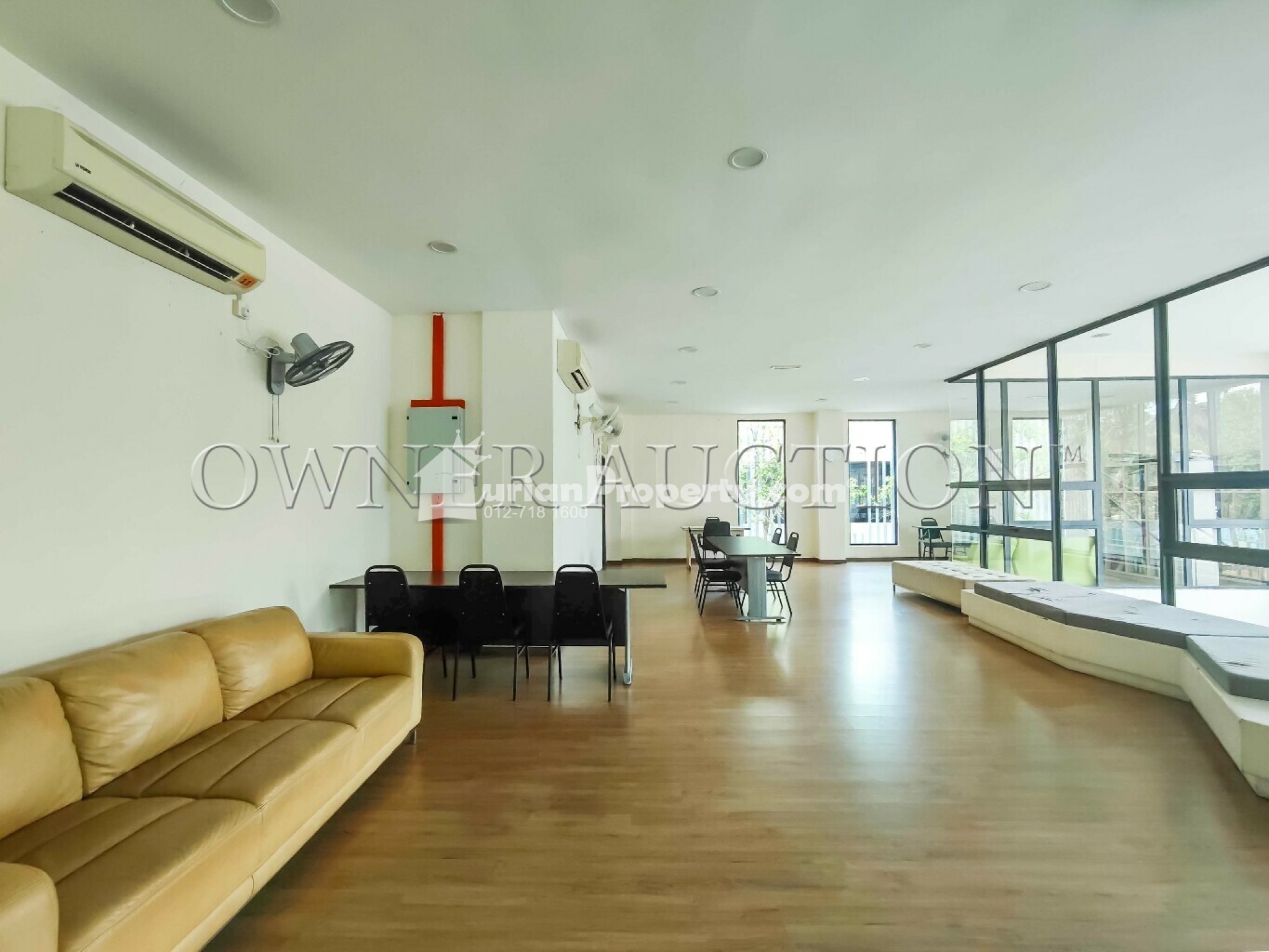 Condo For Auction at Cristal Serin Residence