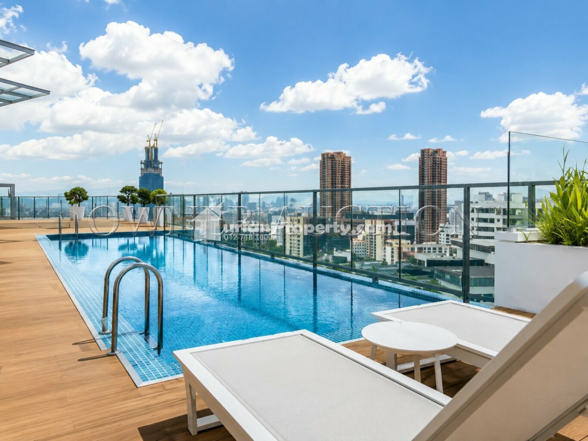 Serviced Residence For Auction at Vida
