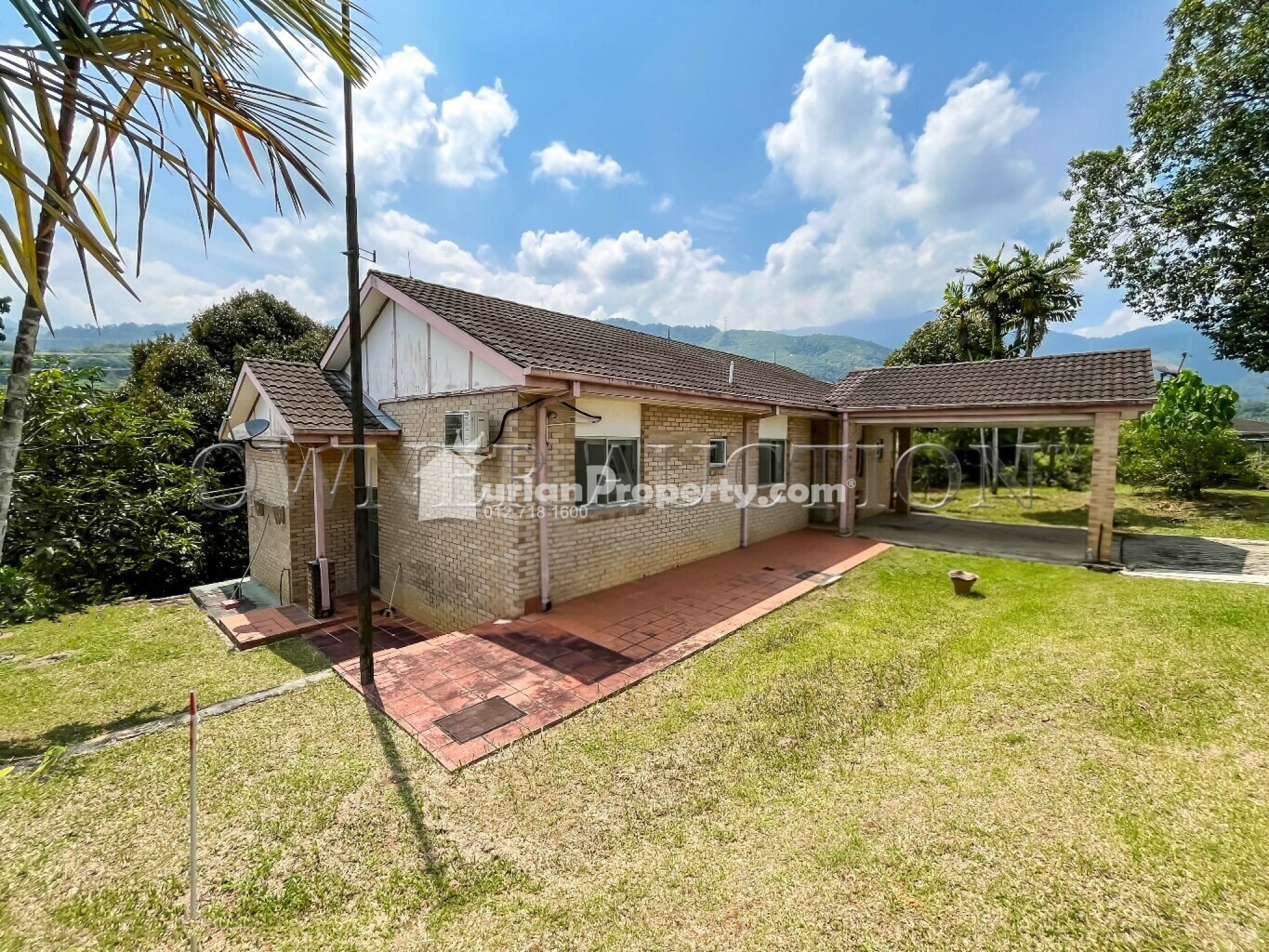 Bungalow House For Auction at Diamond Creeks