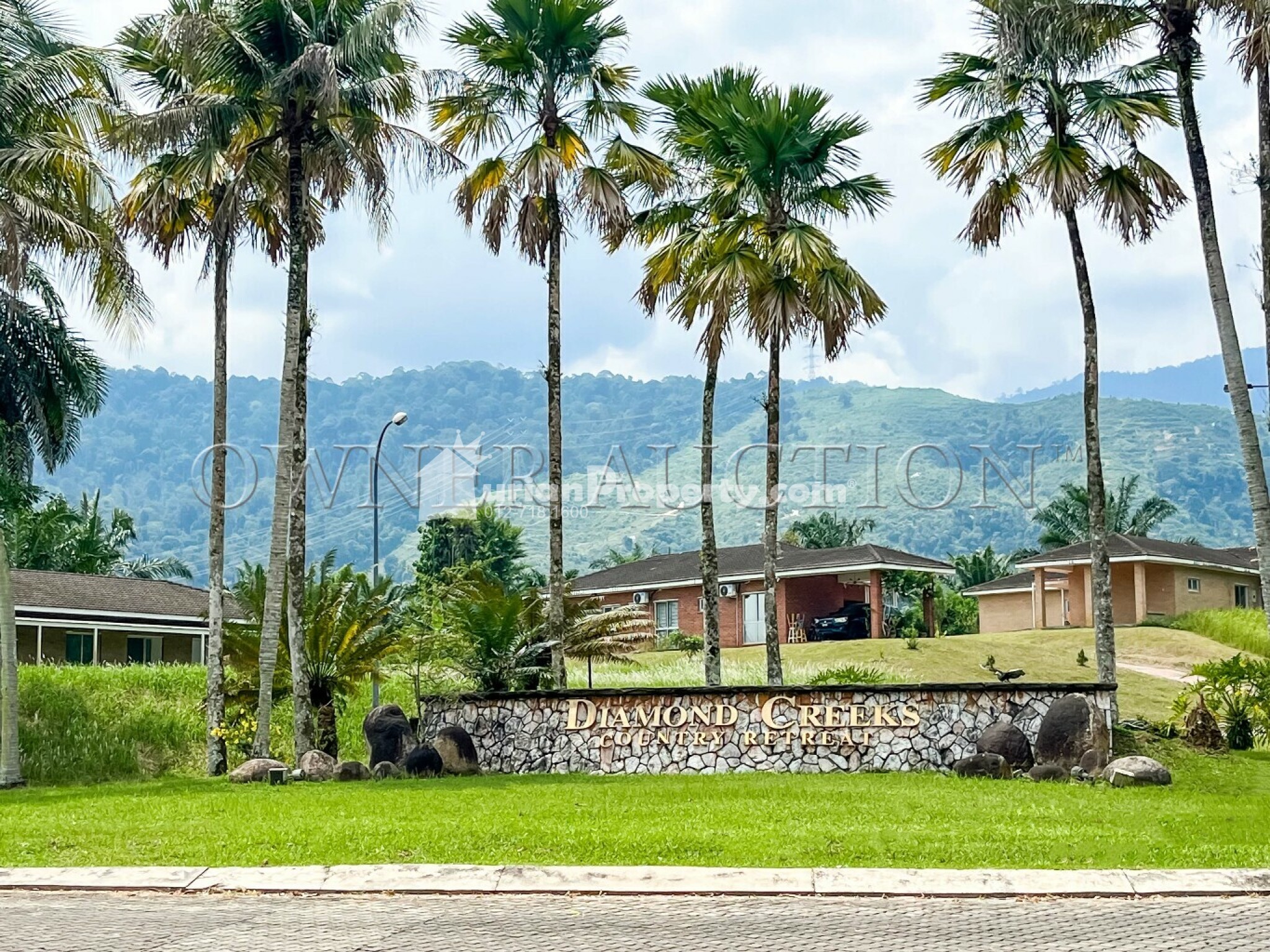 Bungalow House For Auction at Diamond Creeks