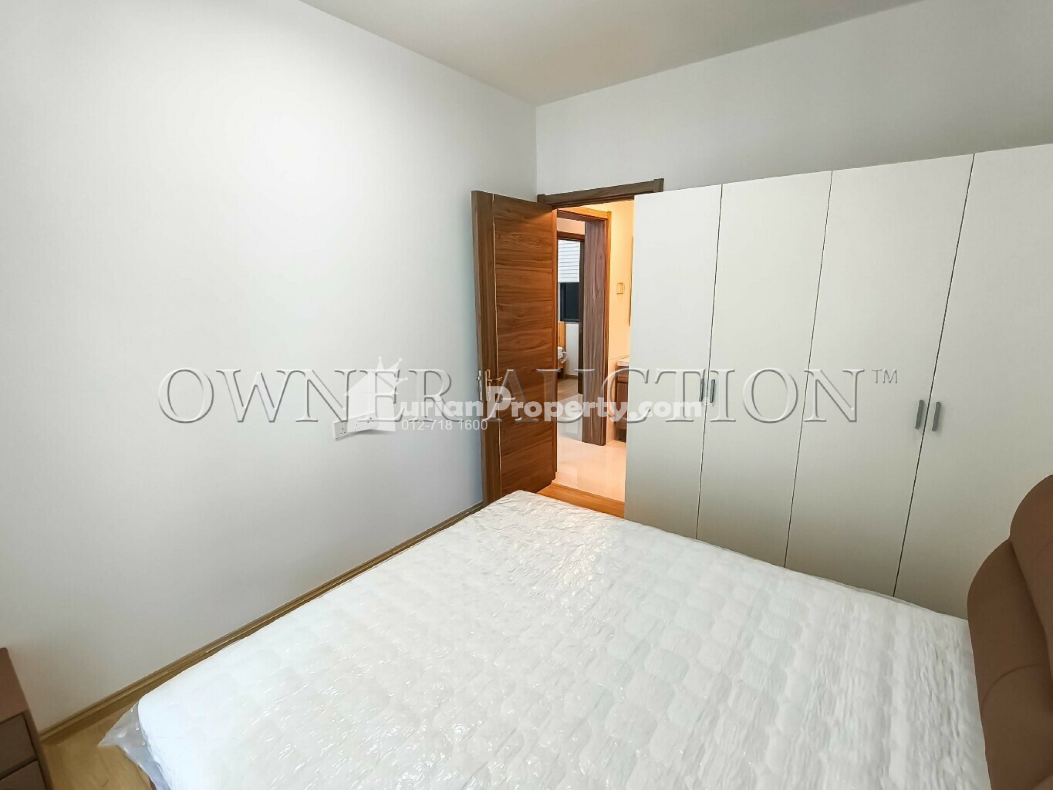 Serviced Residence For Auction at Forest City