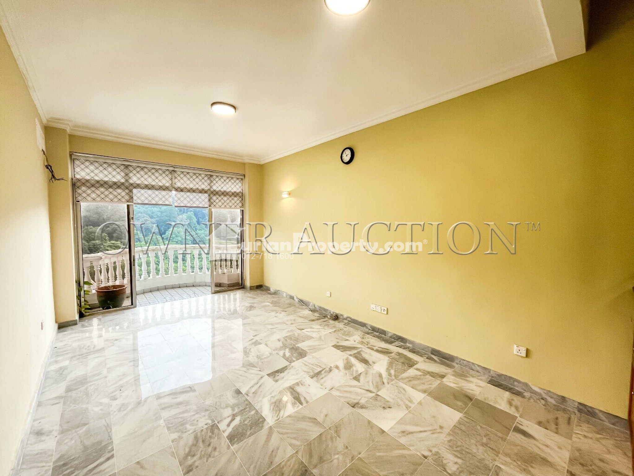 Condo For Auction at Casa Mila Victoria