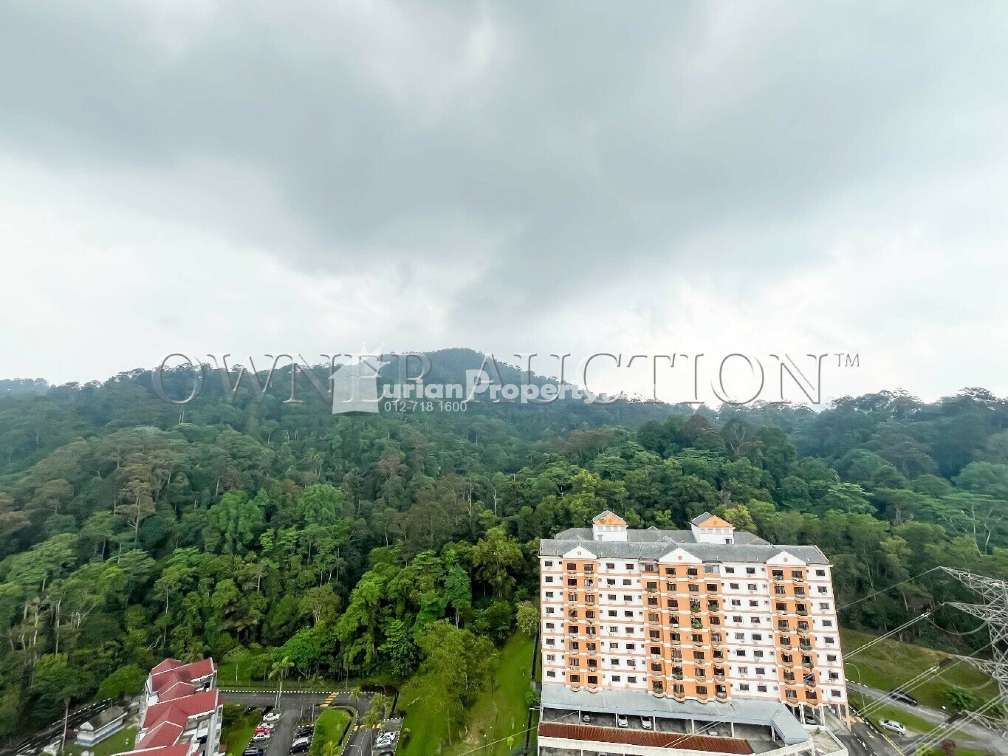 Condo For Auction at Casa Mila Victoria