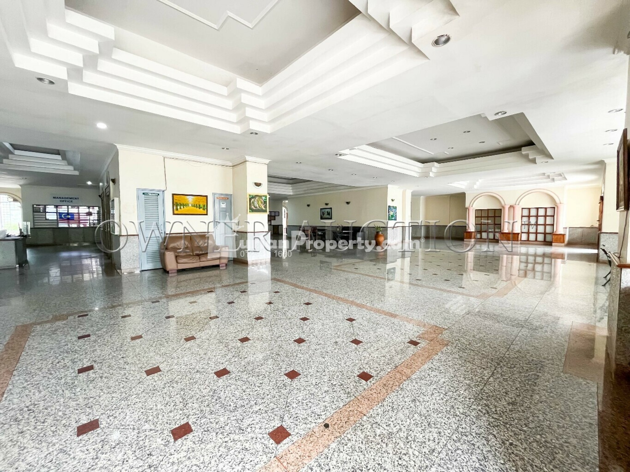 Condo For Auction at Casa Mila Victoria