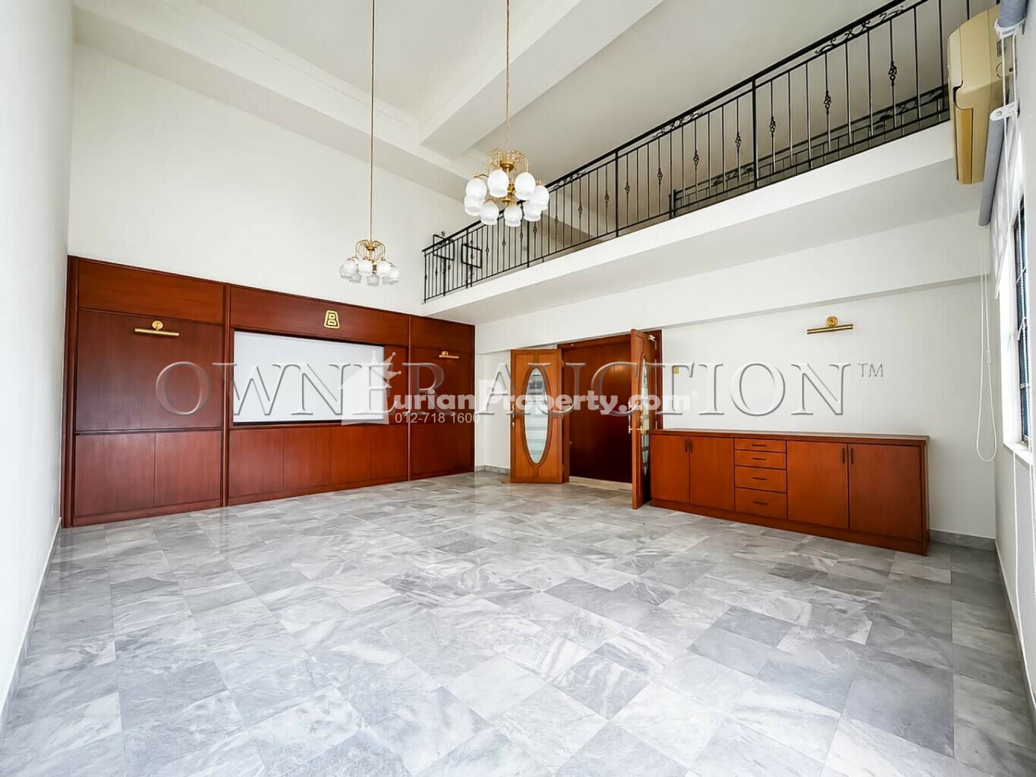 Condo For Auction at Casa Mila Victoria
