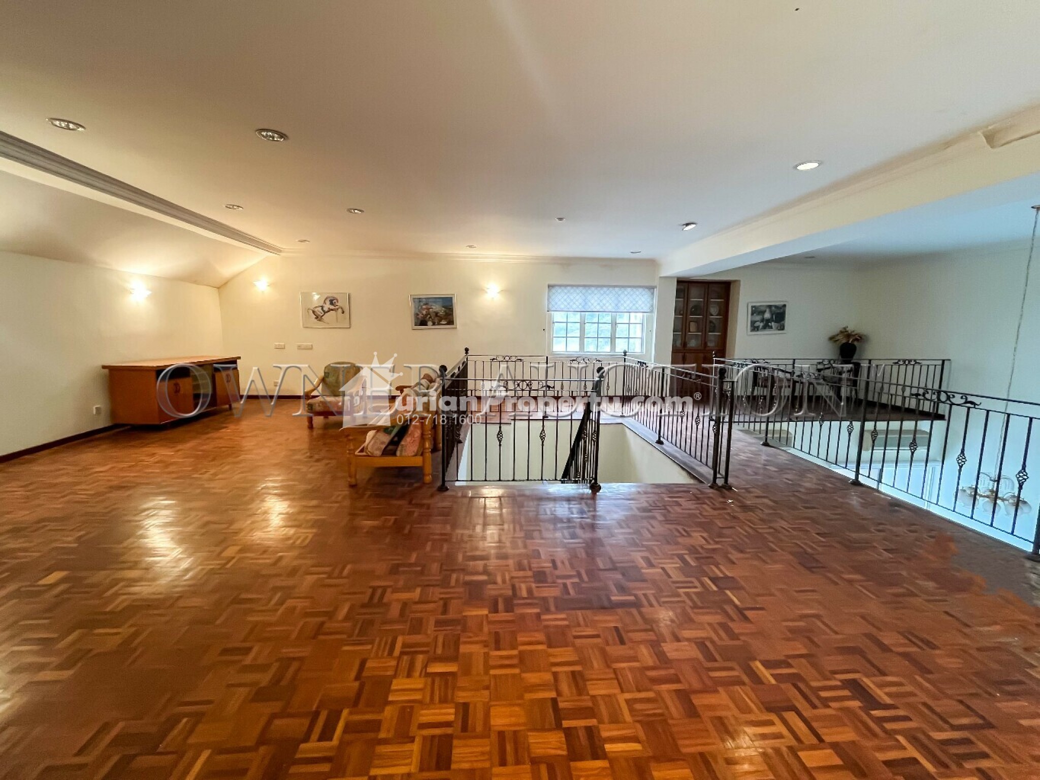 Condo For Auction at Casa Mila Victoria