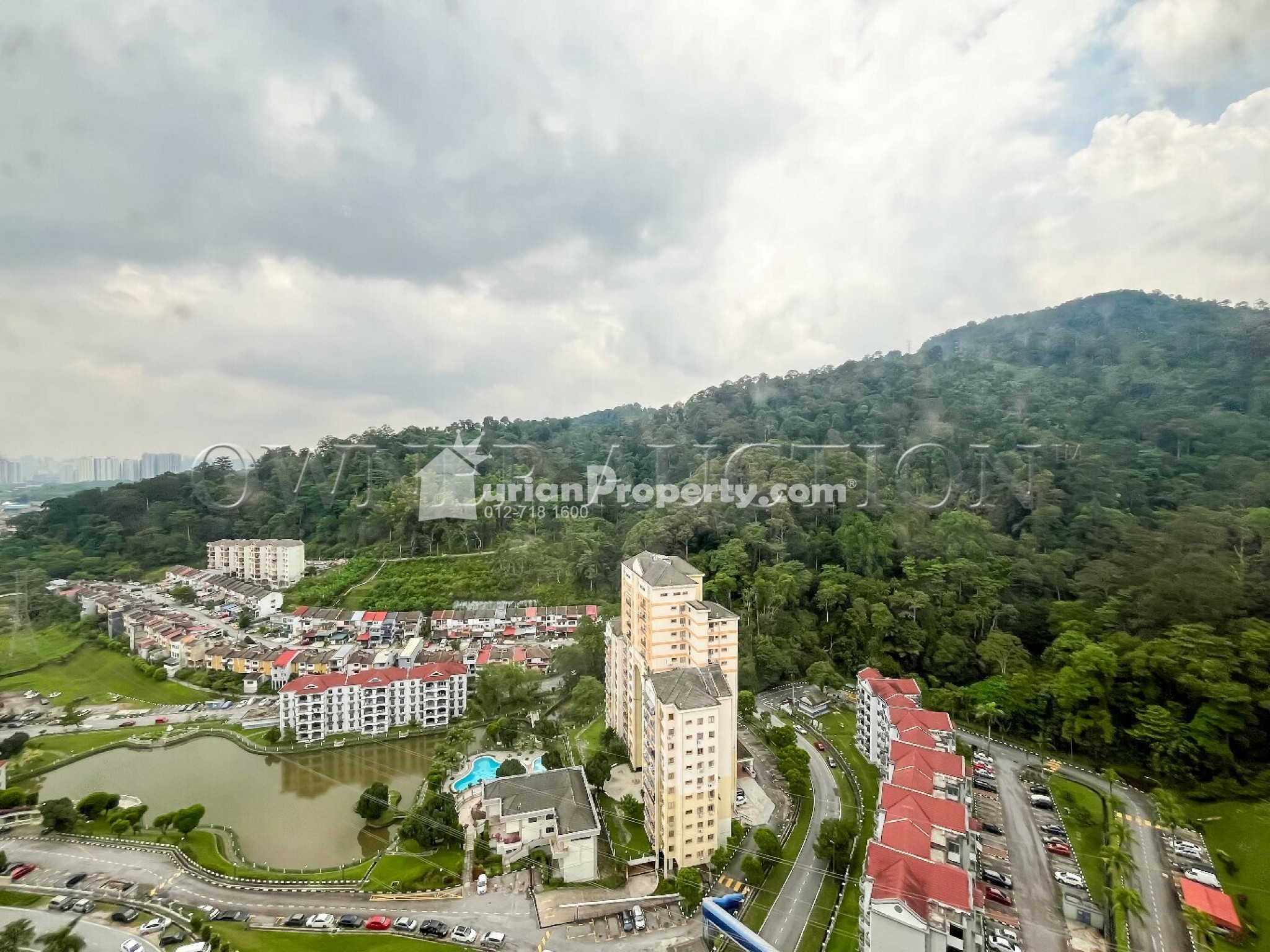 Condo For Auction at Casa Mila Victoria