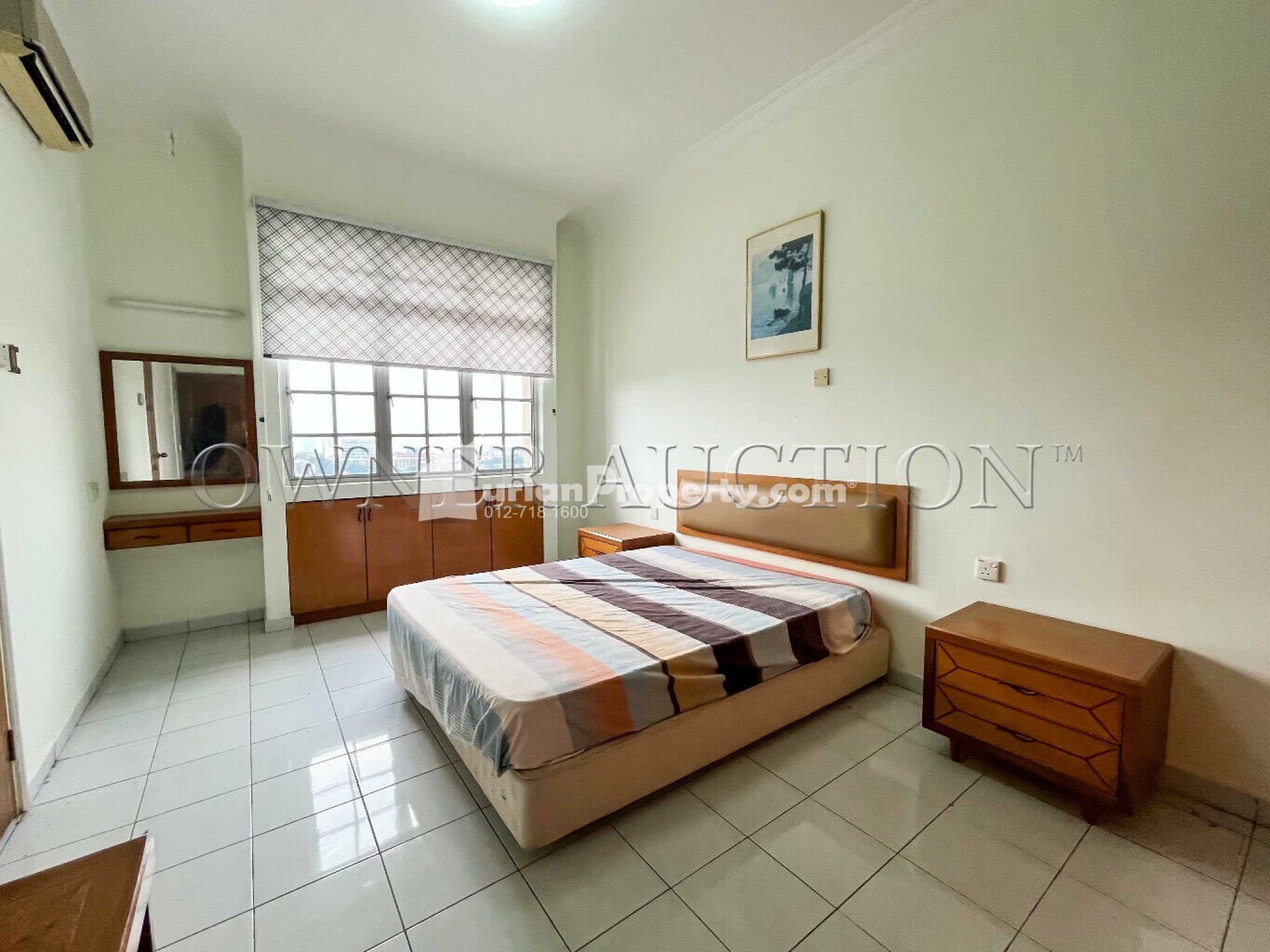 Condo For Auction at Casa Mila Victoria