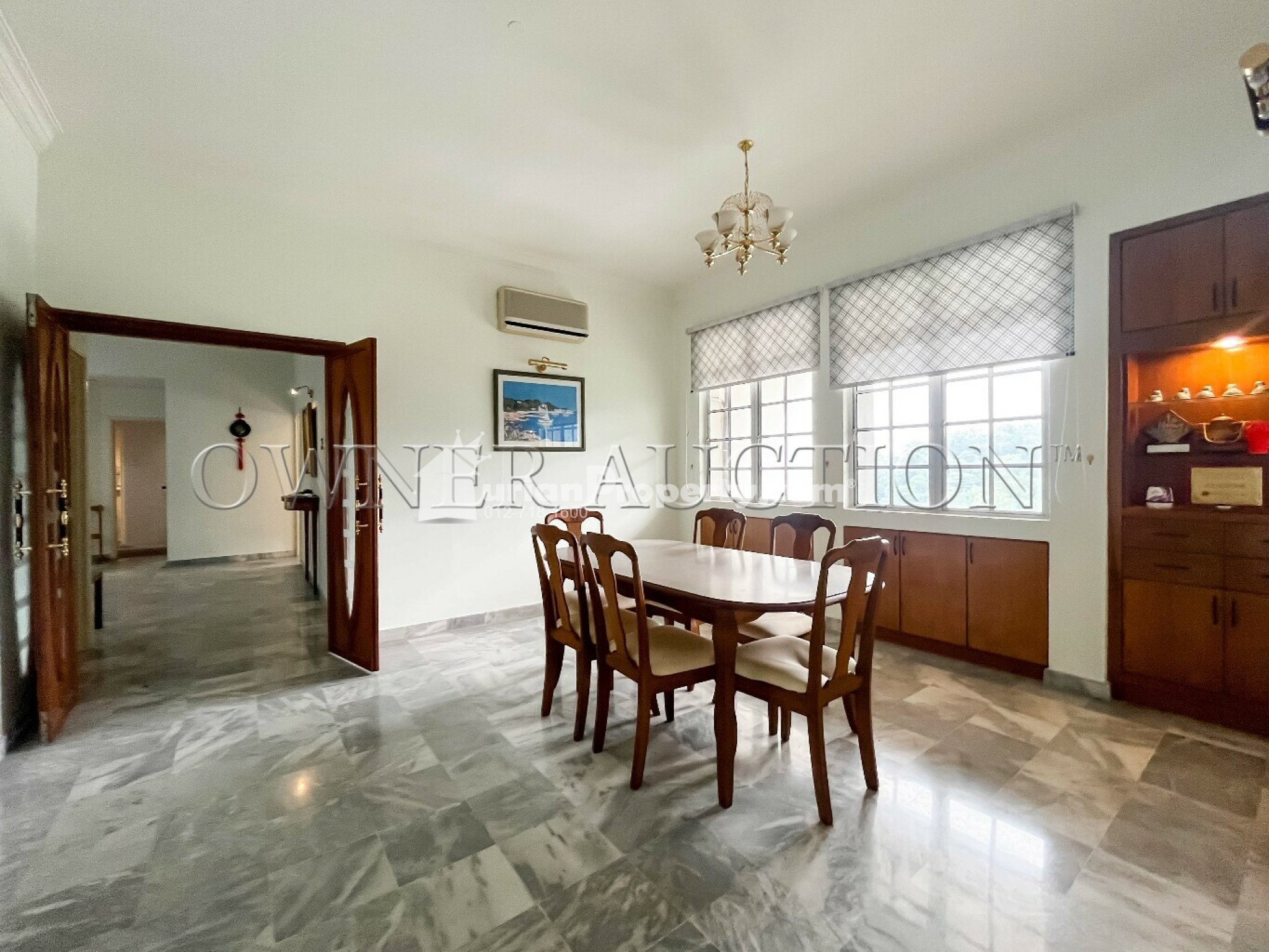 Condo For Auction at Casa Mila Victoria