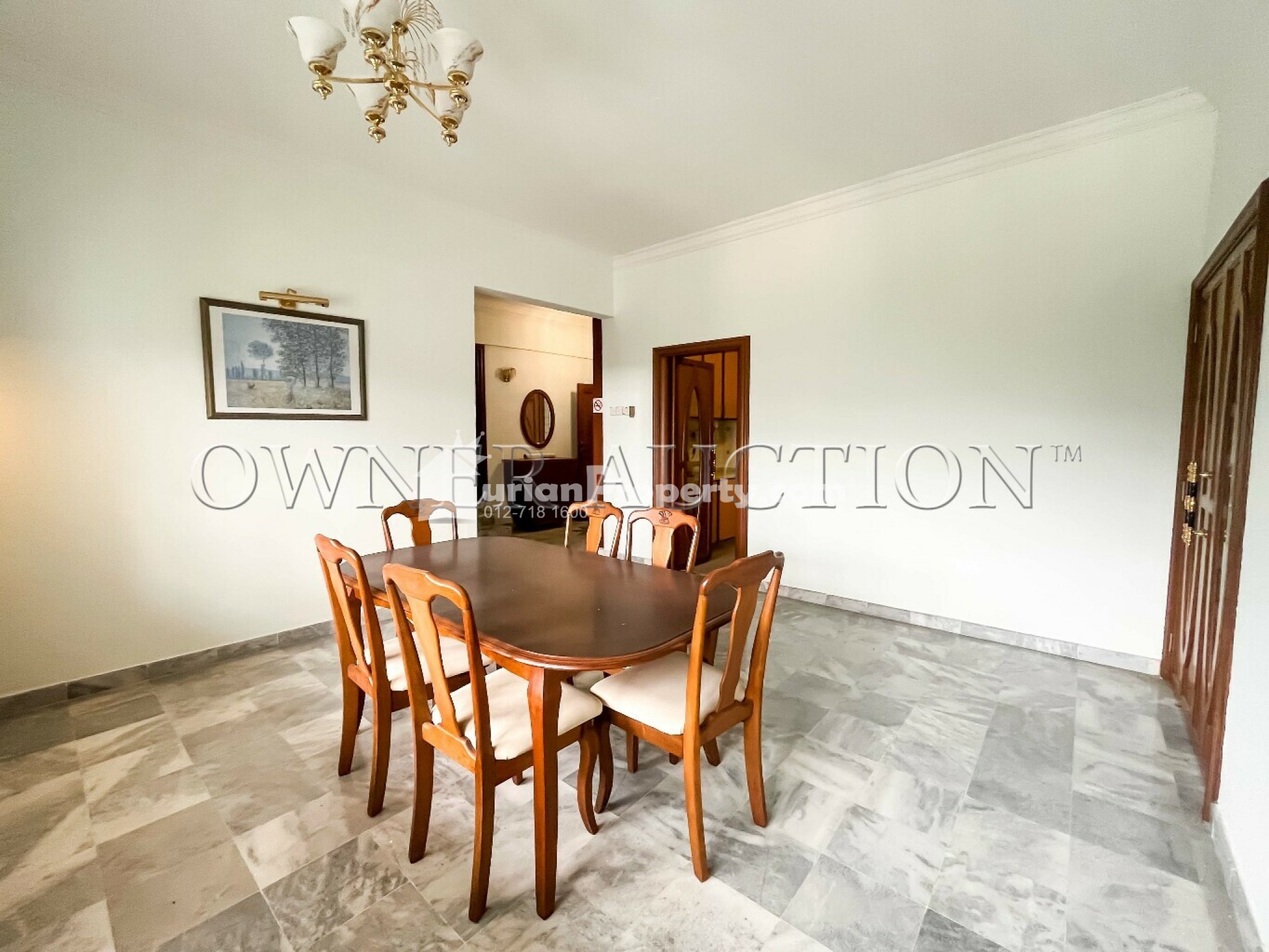 Condo For Auction at Casa Mila Victoria