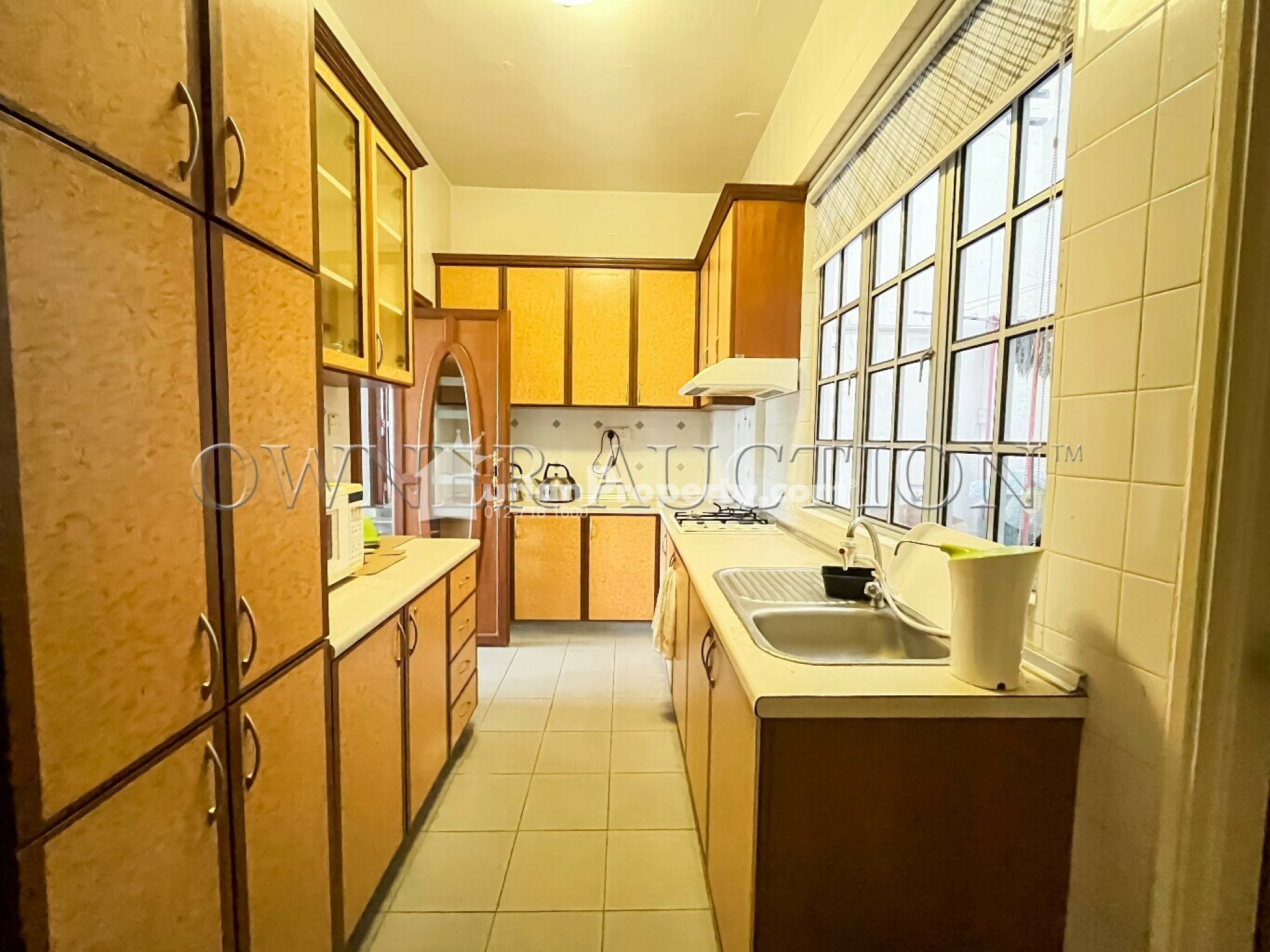 Condo For Auction at Casa Mila Victoria