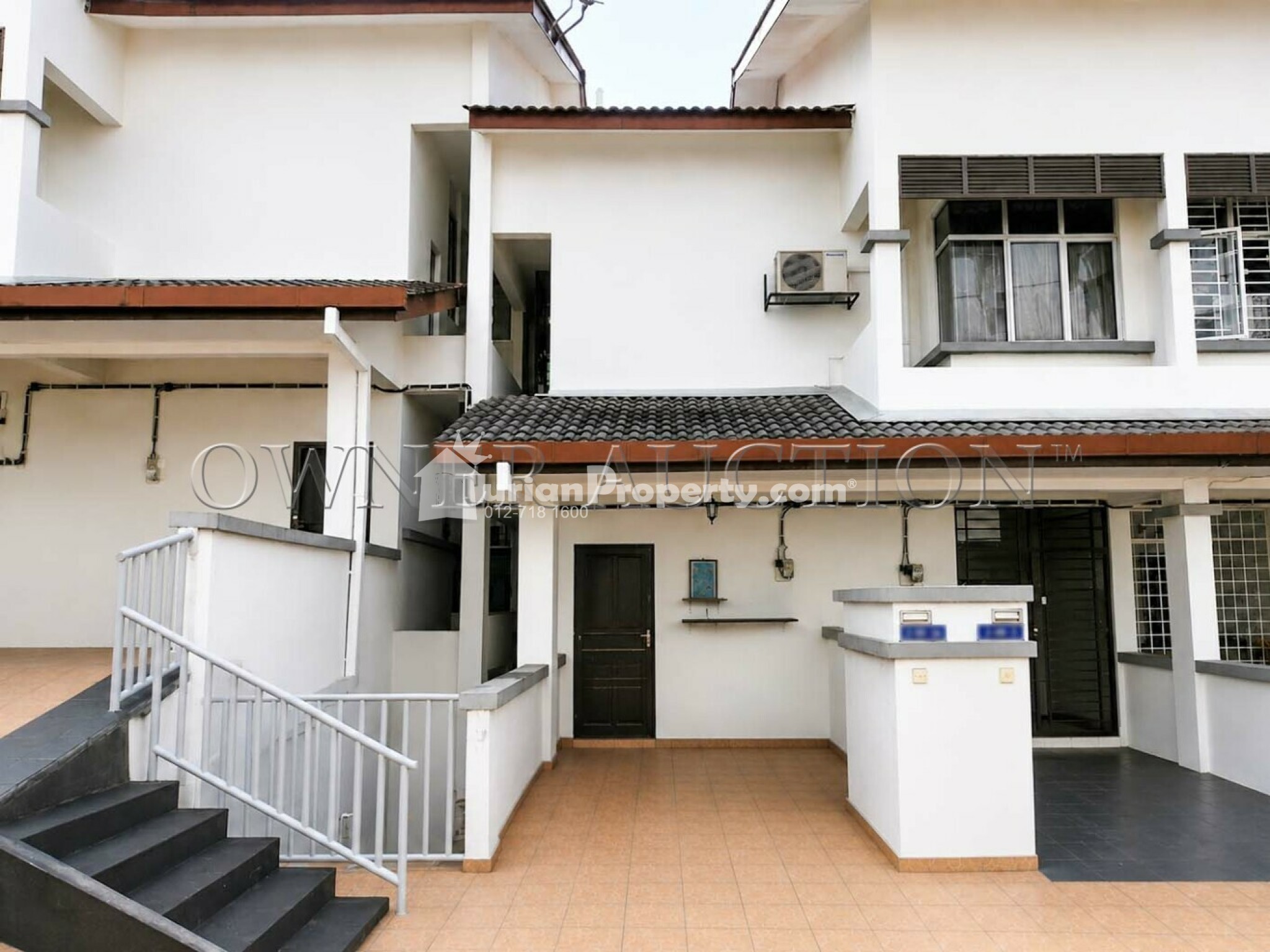 Terrace House For Auction at Venice Hill