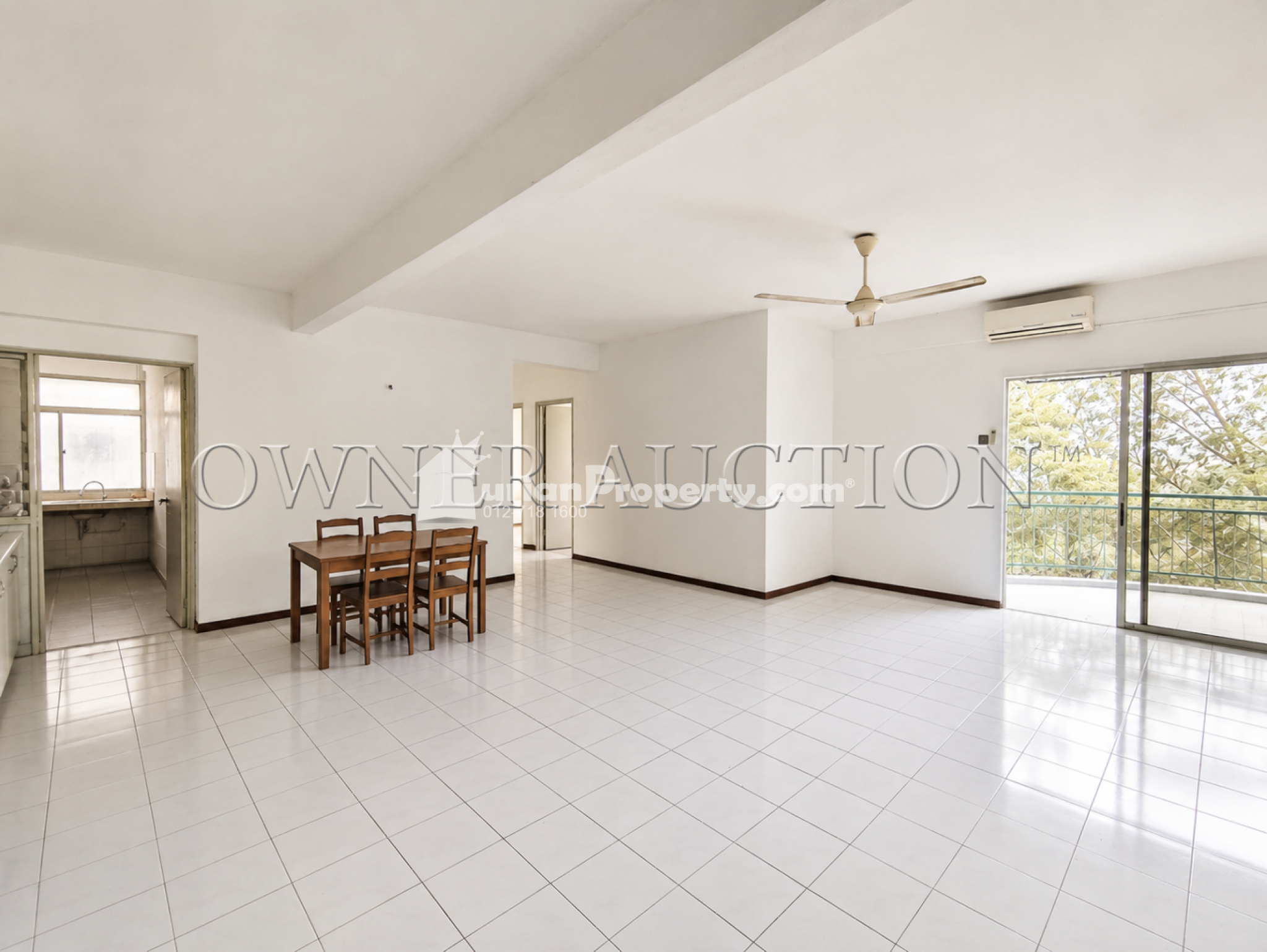 Condo For Auction at City Garden Palm Villa