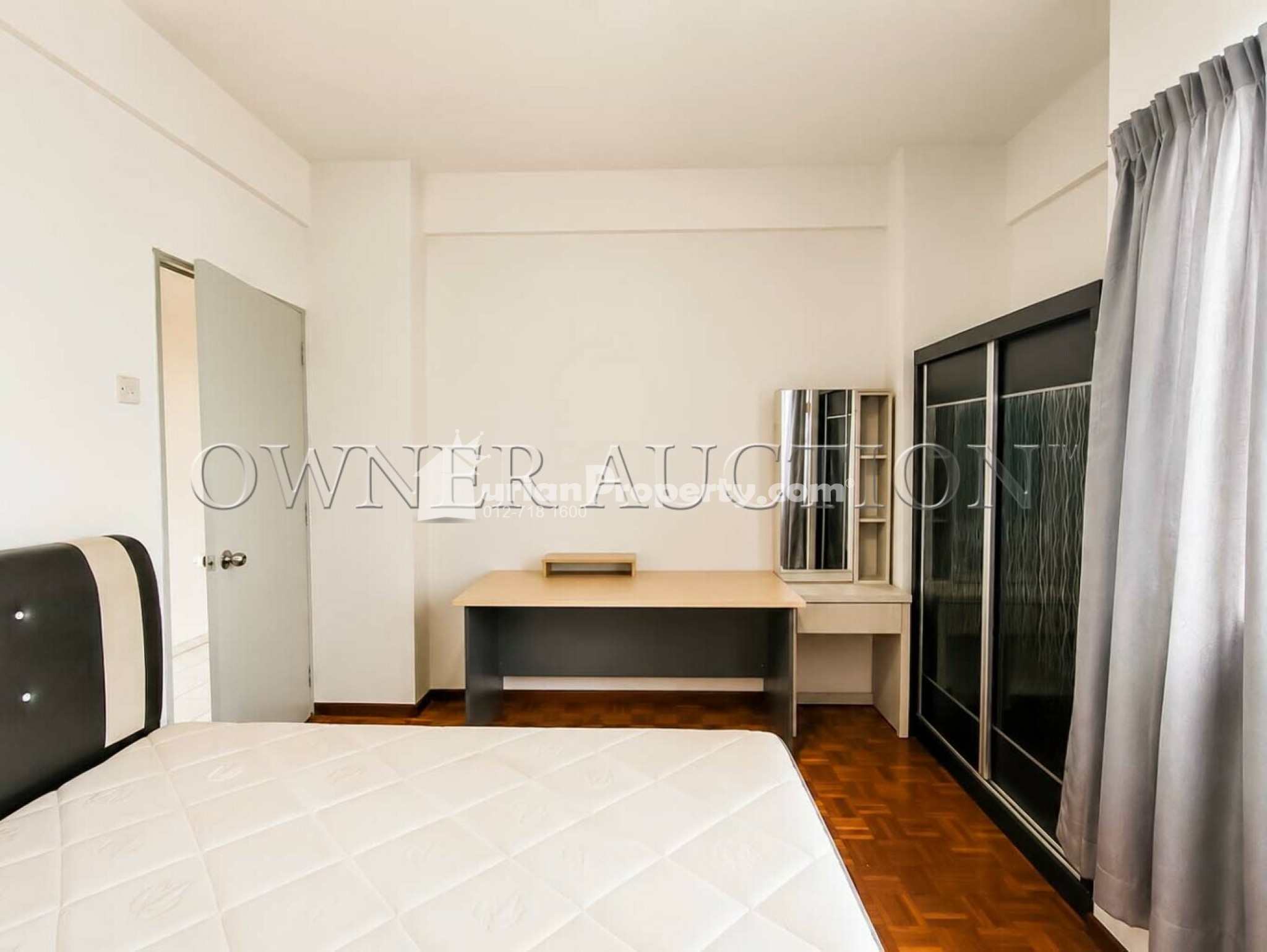 Condo For Auction at City Garden Palm Villa