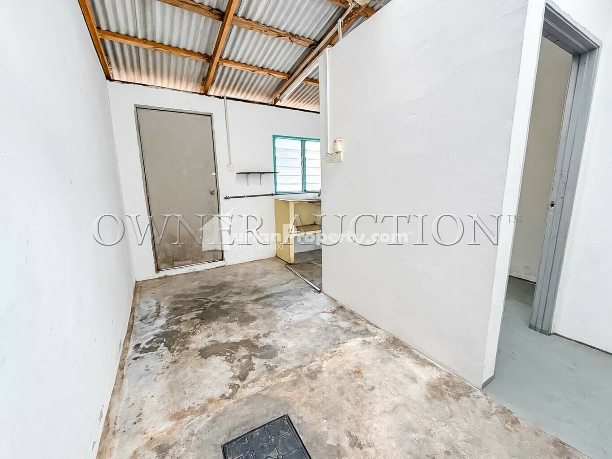 Terrace House For Auction at Kampung Melayu Subang
