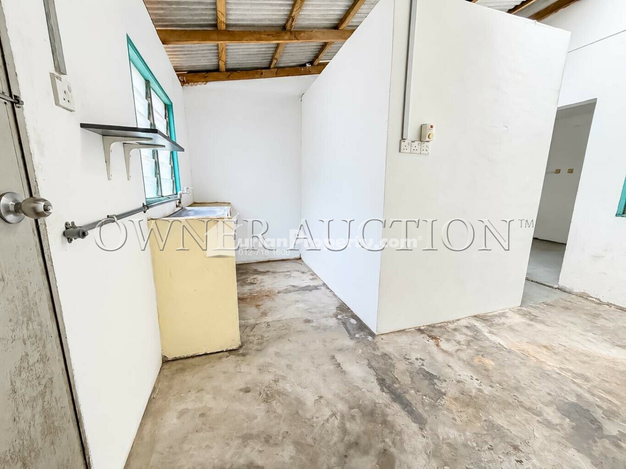 Terrace House For Auction at Kampung Melayu Subang