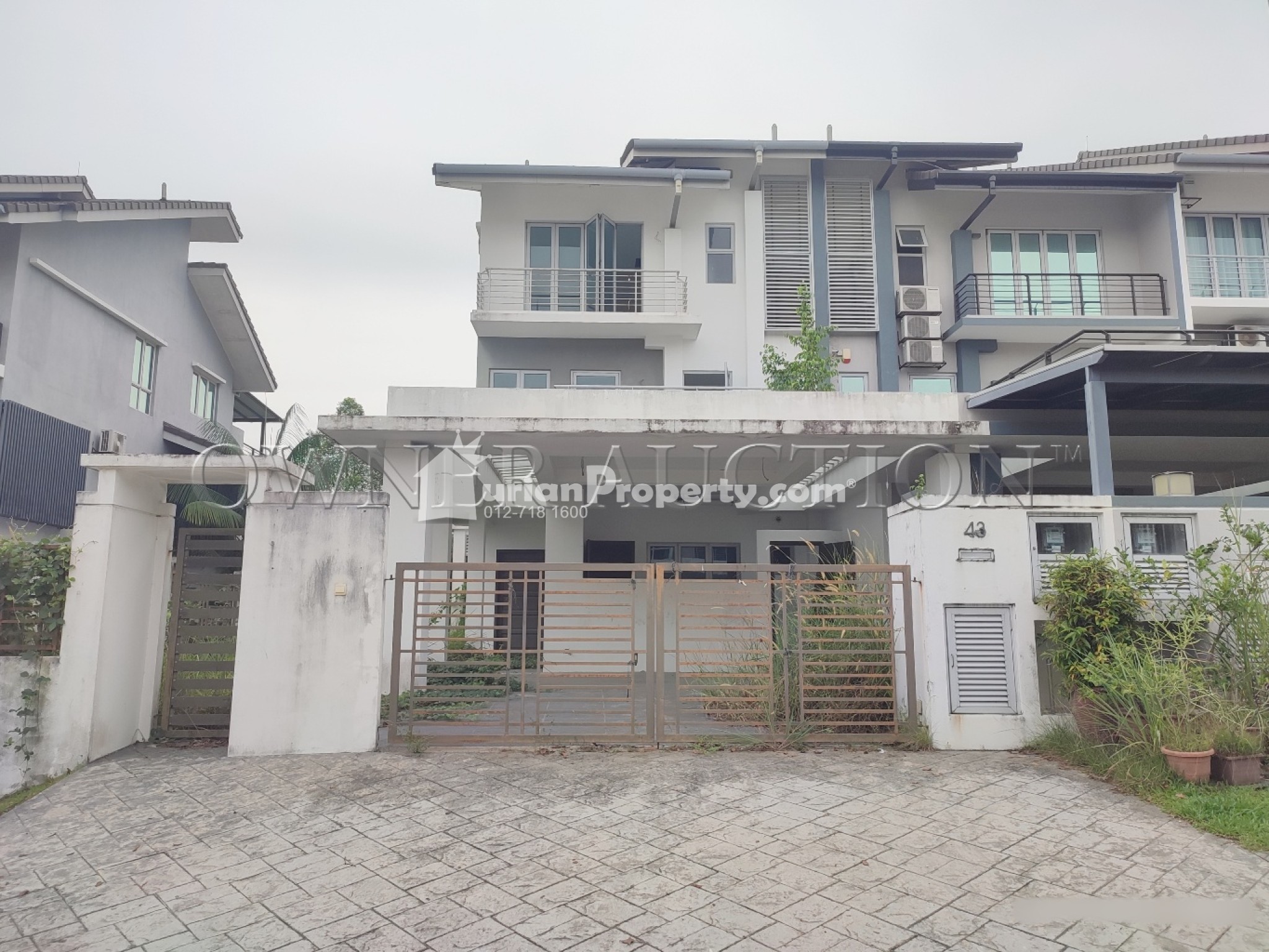 Terrace House For Auction at Denai Alam