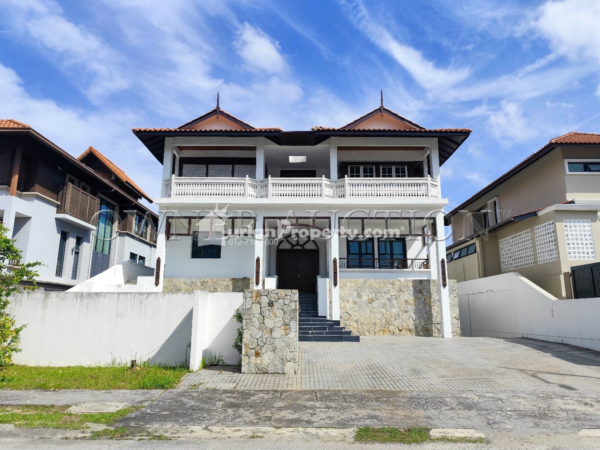 Bungalow House For Auction at Bukit Jelutong