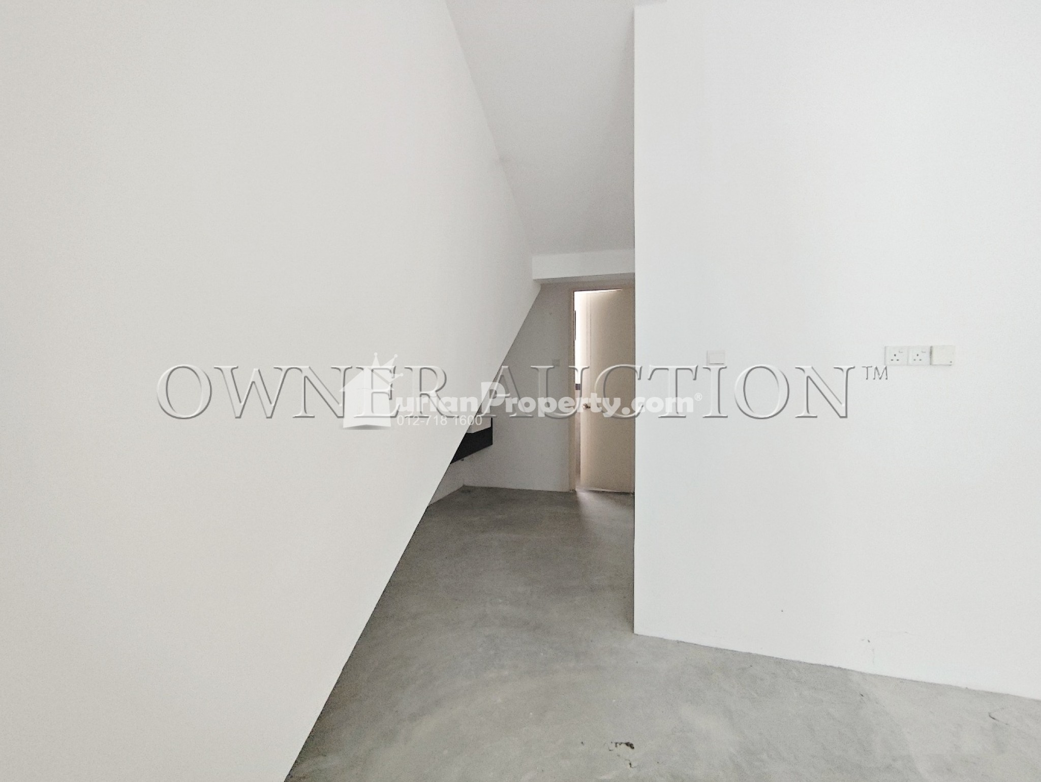 Shop For Auction at Vervea