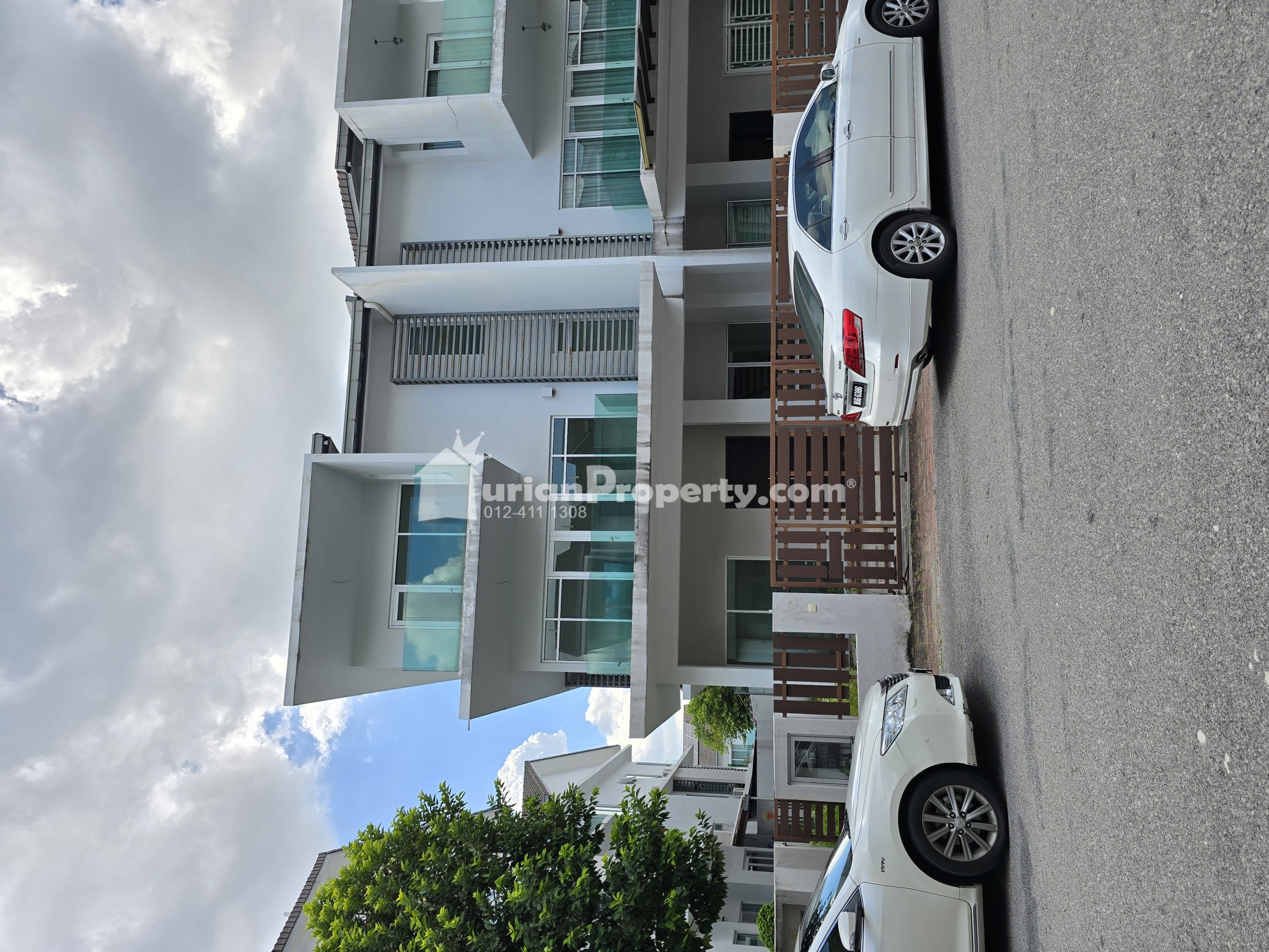 Semi D For Sale at Taman Puncak Saujana