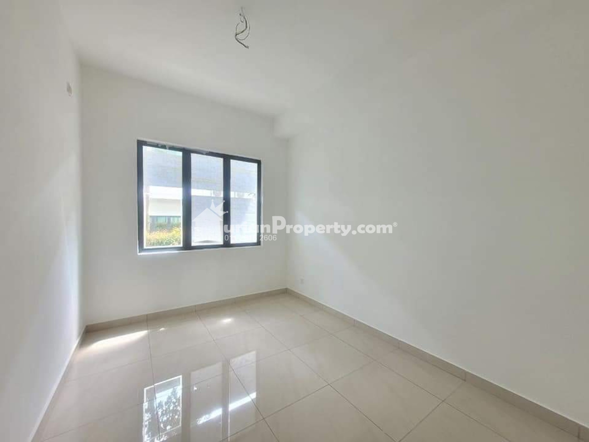 Terrace House For Sale at Diamond City