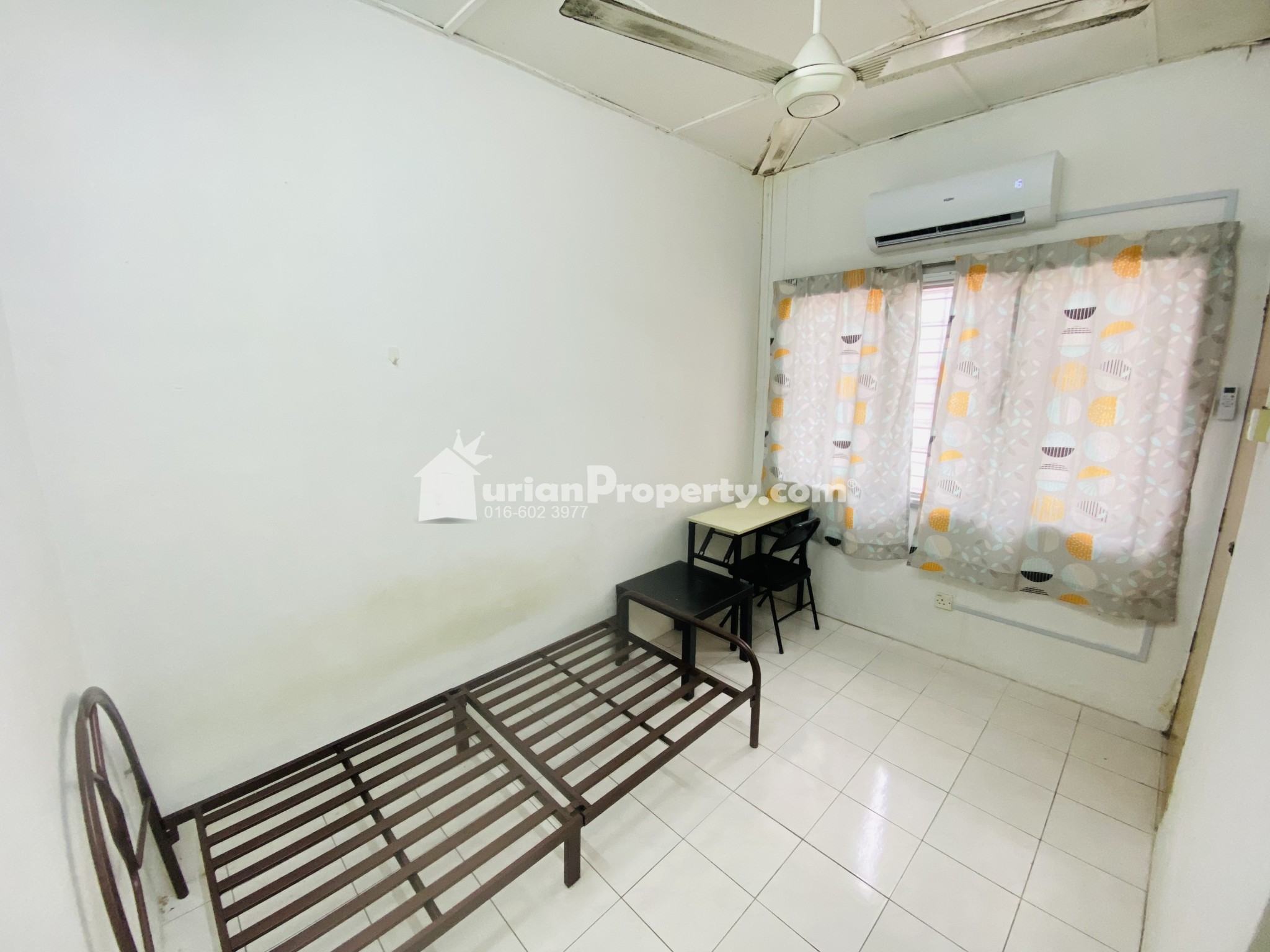 Terrace House Room for Rent at Taman Puncak Jalil