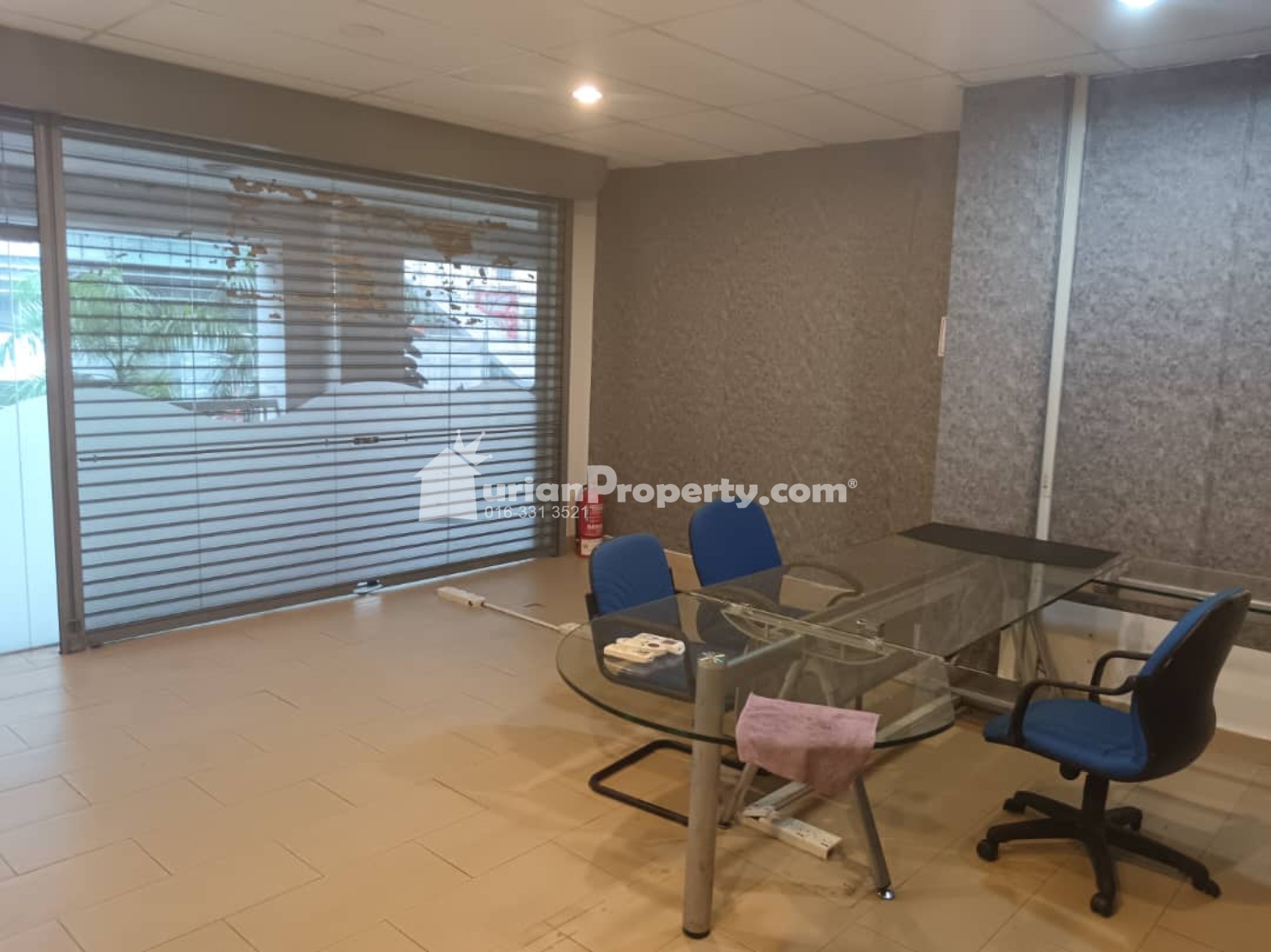 Shop Office For Sale at Queen's Avenue