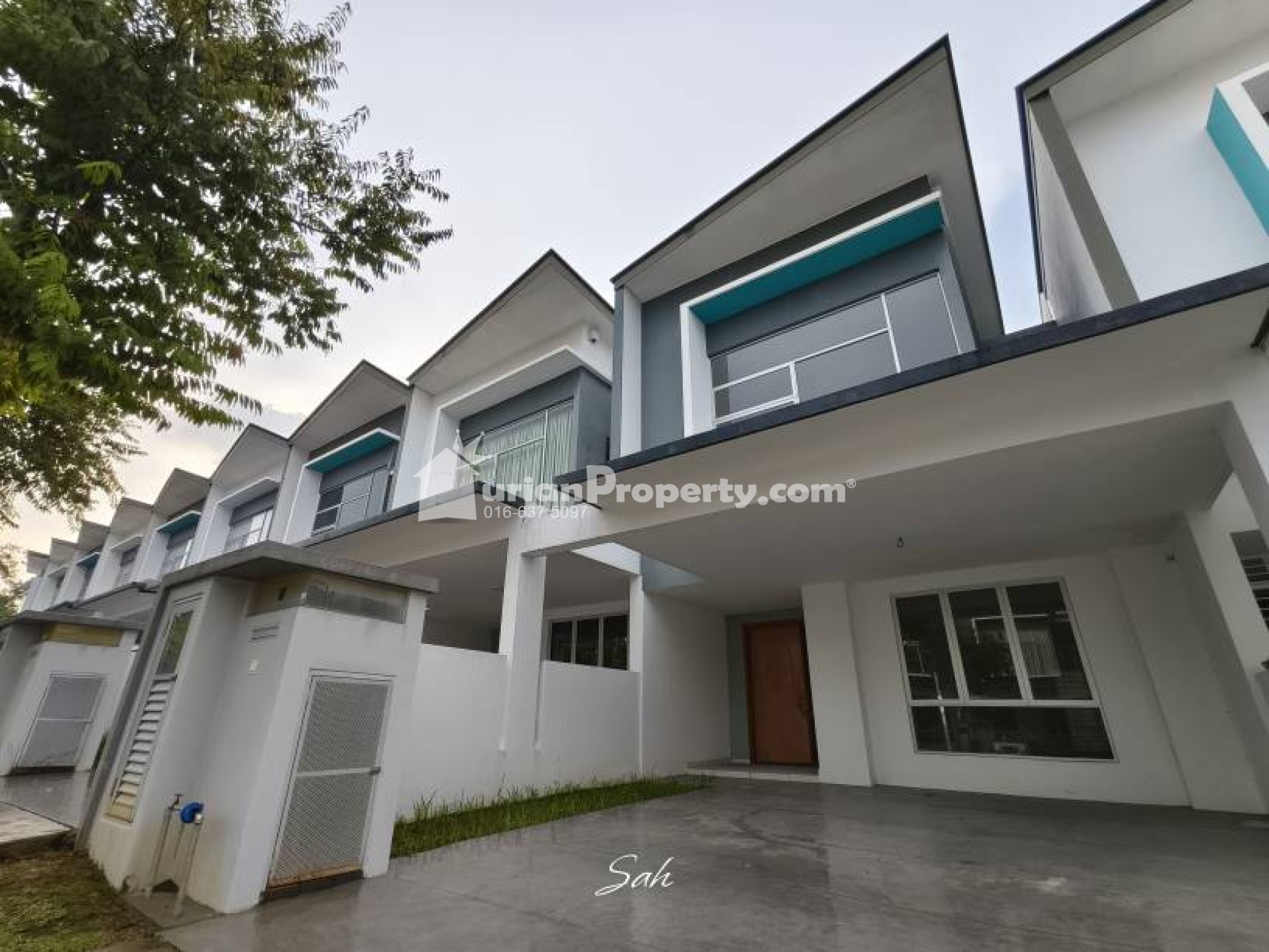 Terrace House For Sale at Parkfield Residences