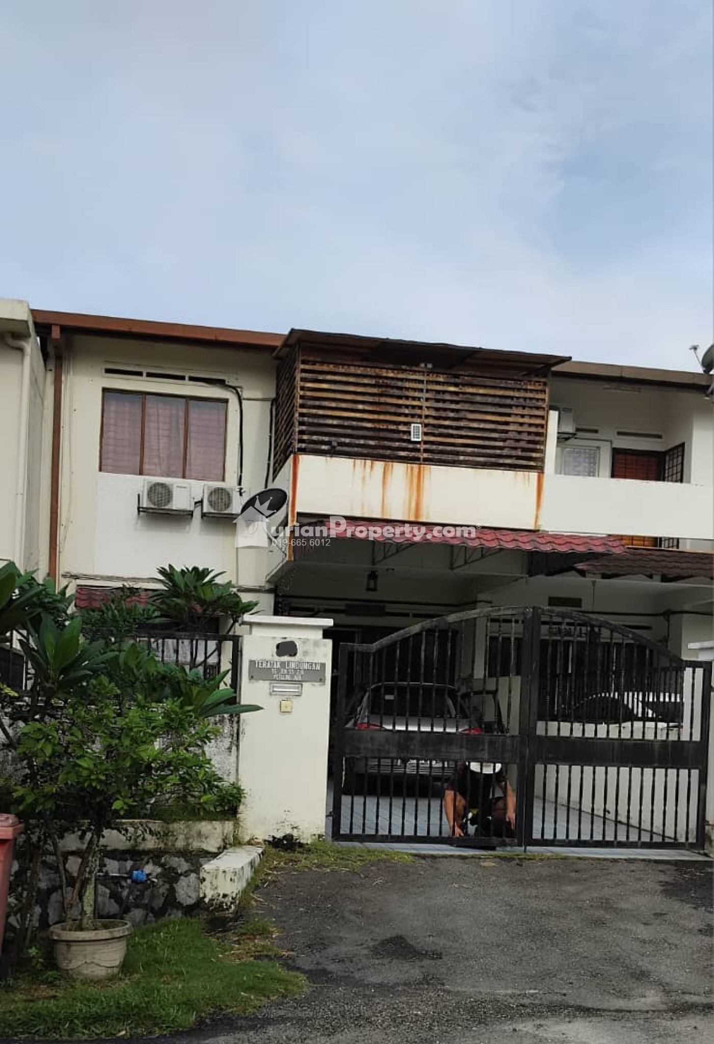 Terrace House For Sale at SS2