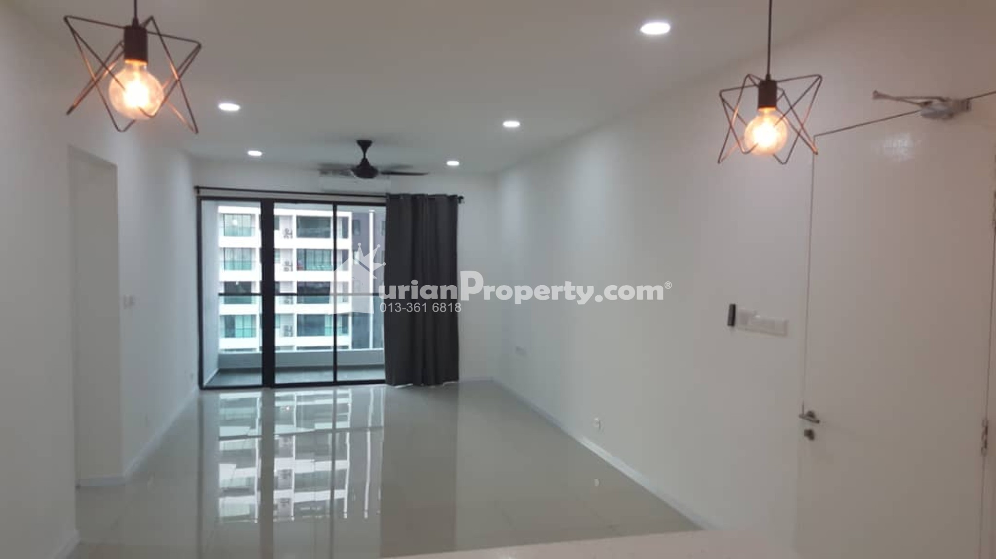 Condo For Sale at Paragon 3