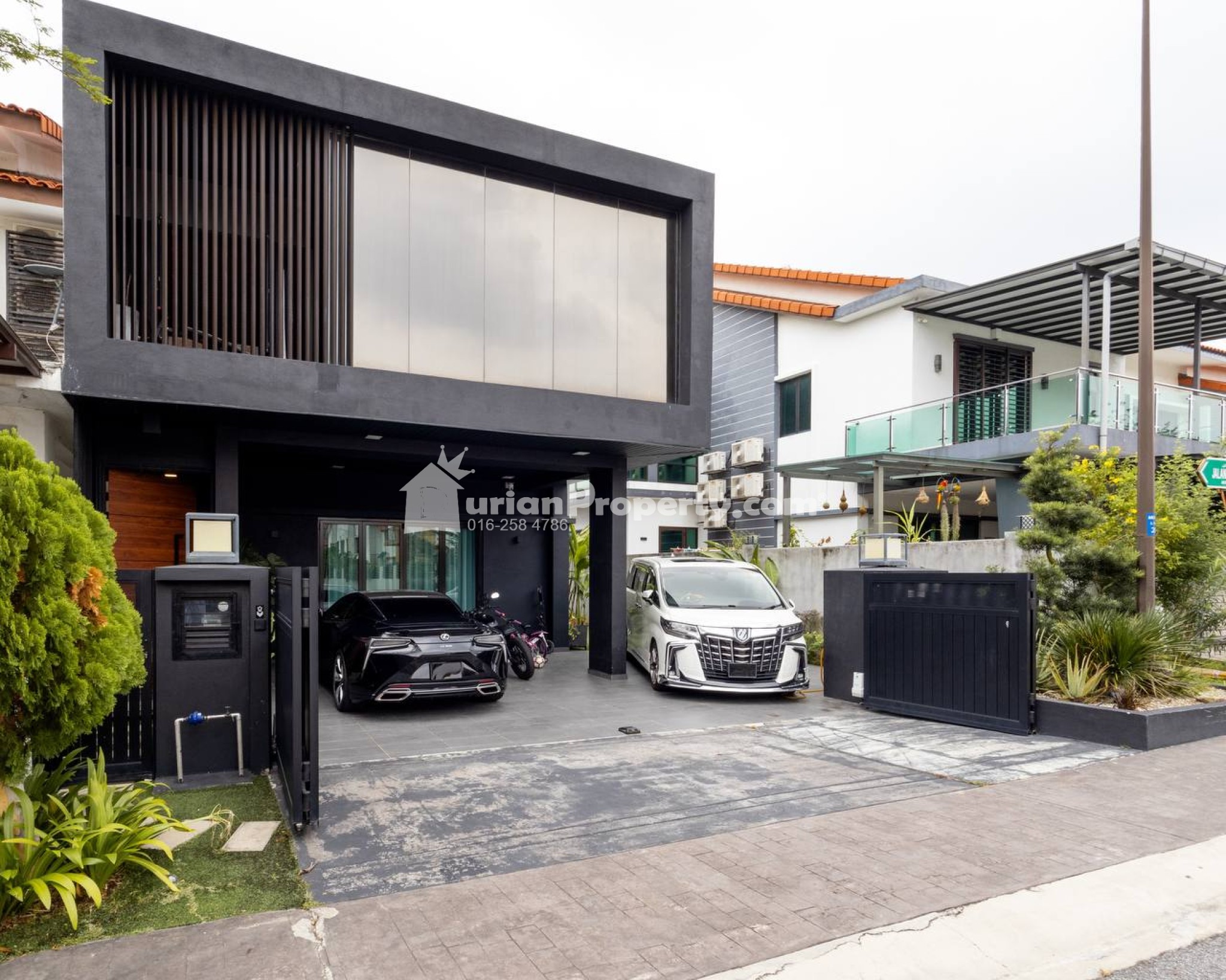 Terrace House For Sale at Pentas