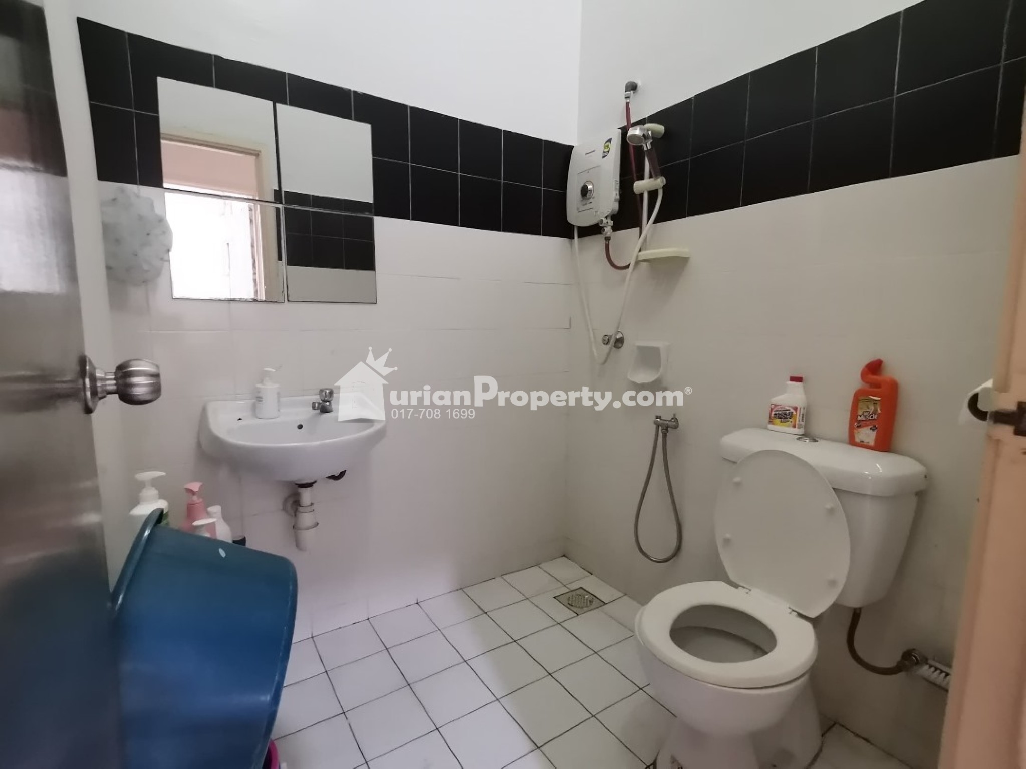 Terrace House For Sale at Taman Mount Austin