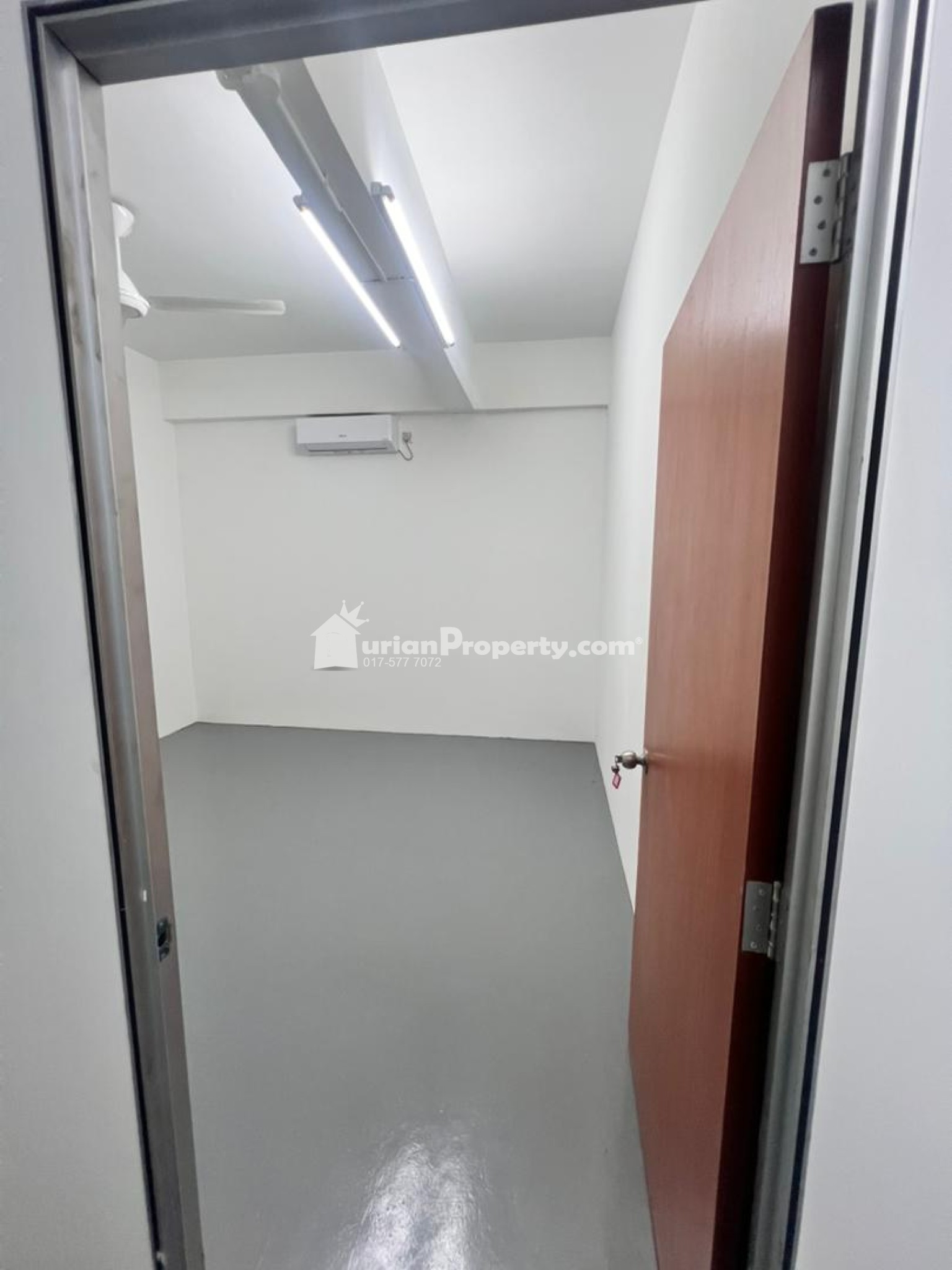 Office For Rent at Metro Prima