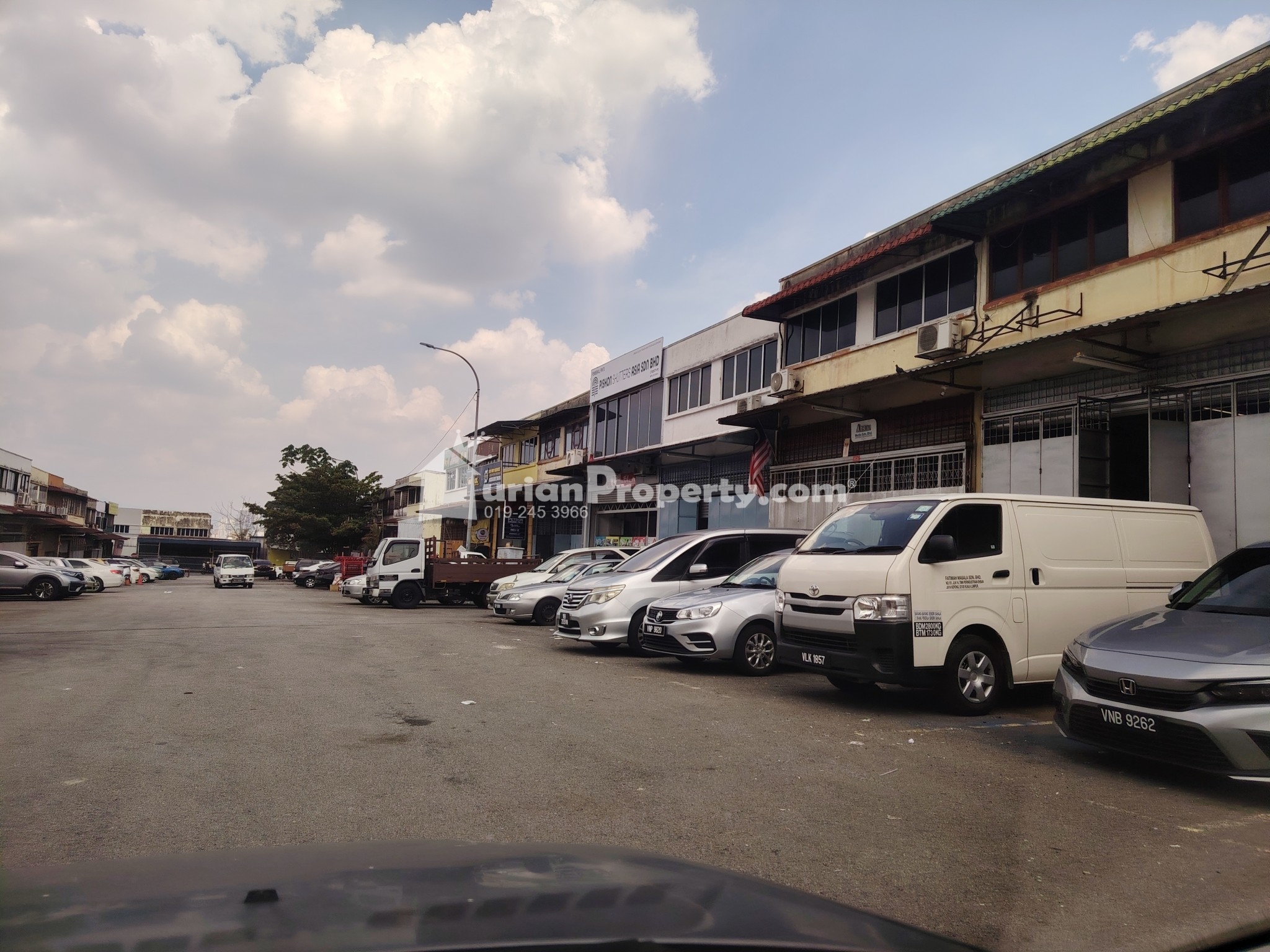Terrace Factory For Rent at Ehsan Jaya Industrial Park