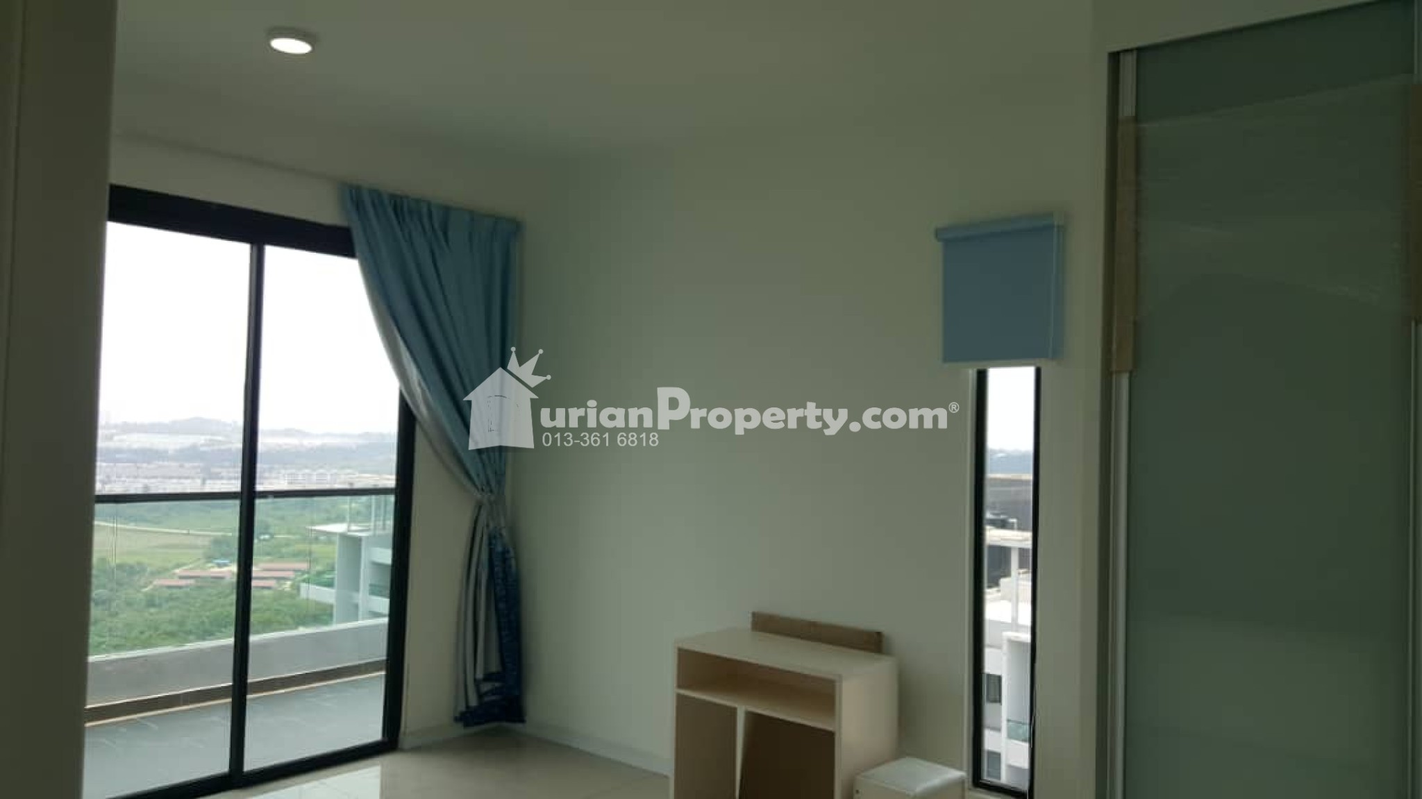 Condo For Sale at Paragon 3