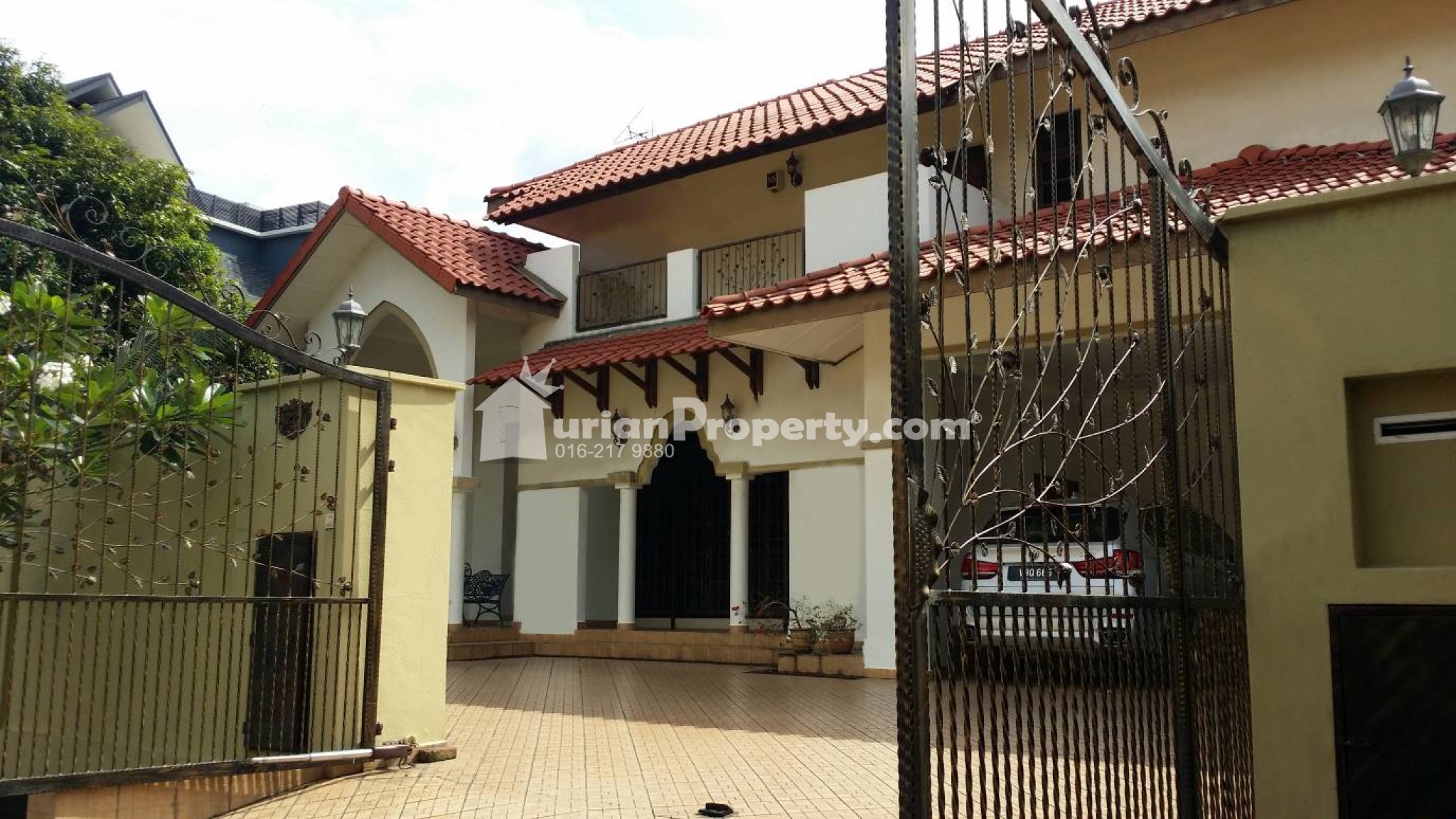 Bungalow House For Sale at Section 7