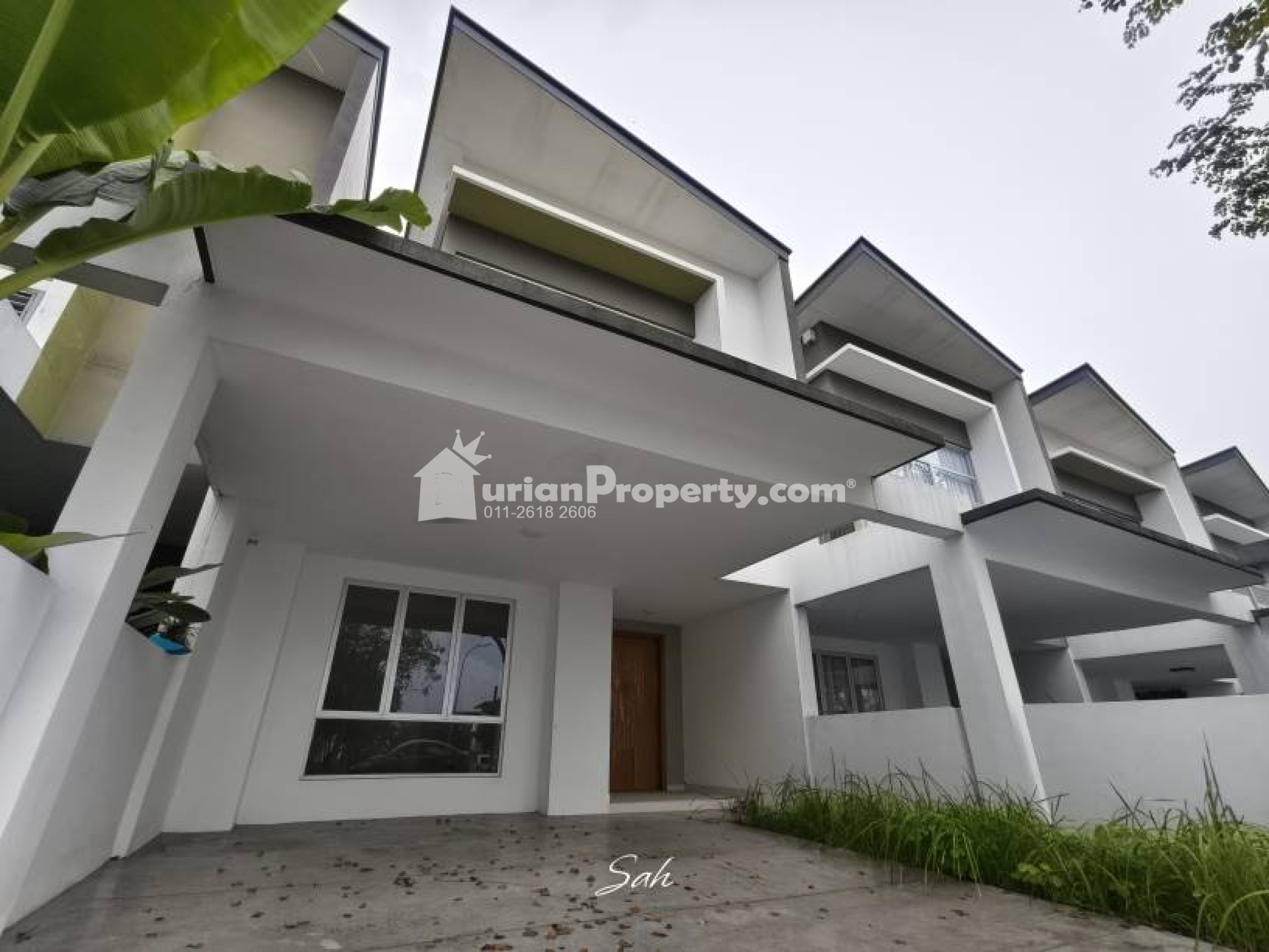 Terrace House For Sale at Parkfield Residences