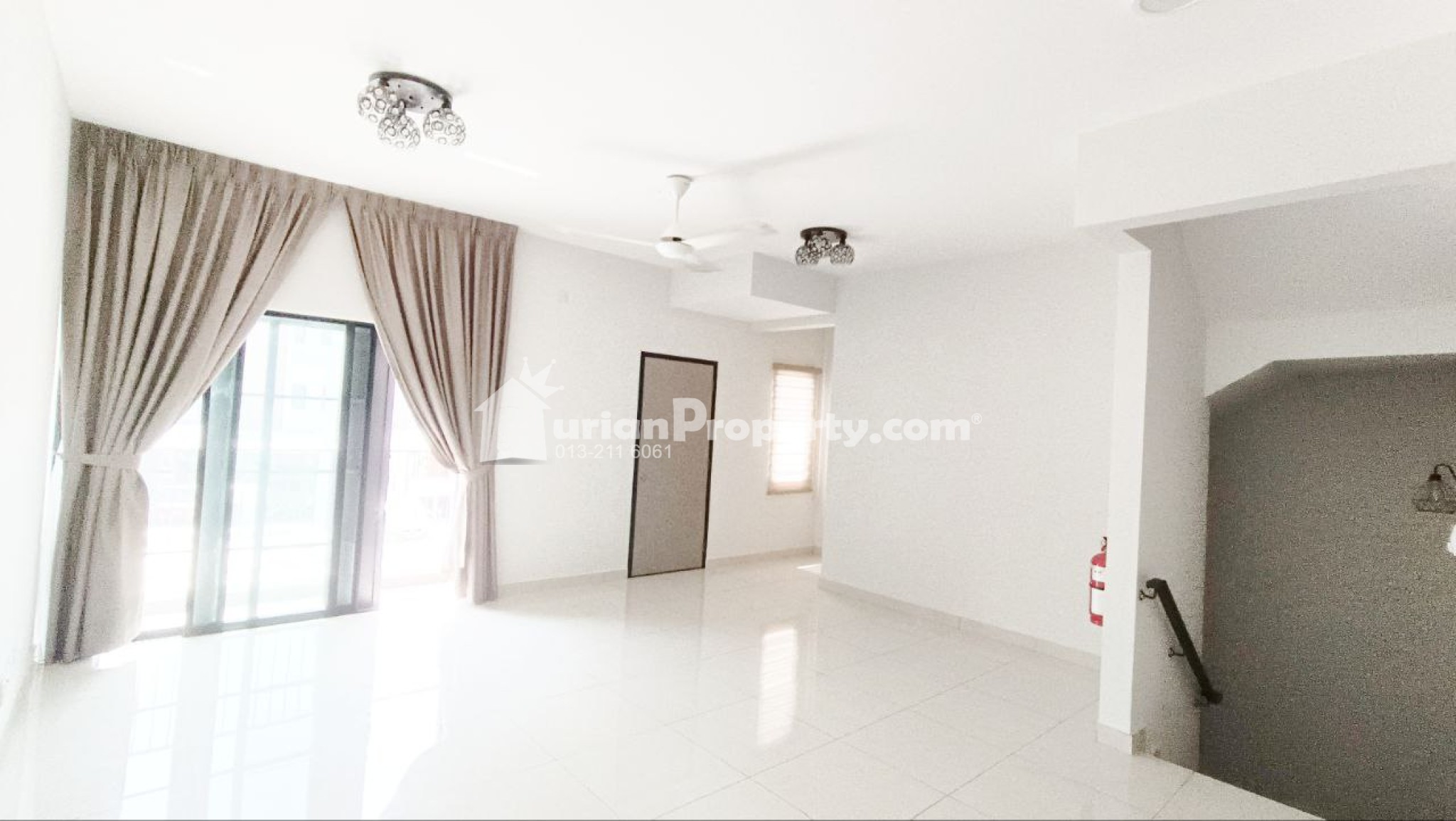 Townhouse For Rent at Elegan