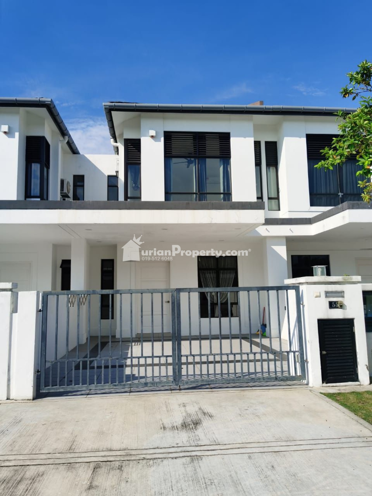 Terrace House For Rent at Graham Garden