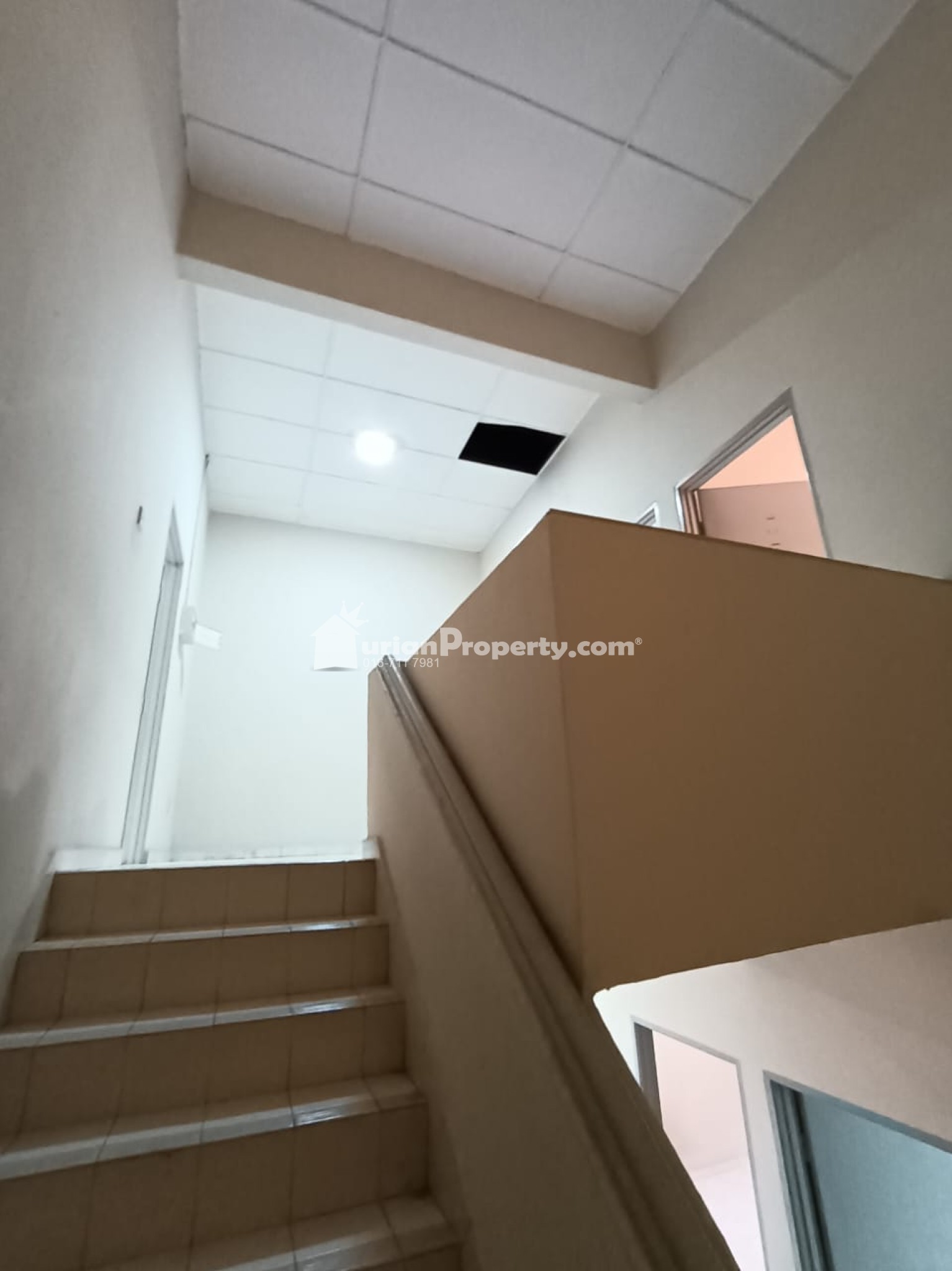 Terrace House For Rent at Taman Desa Cemerlang